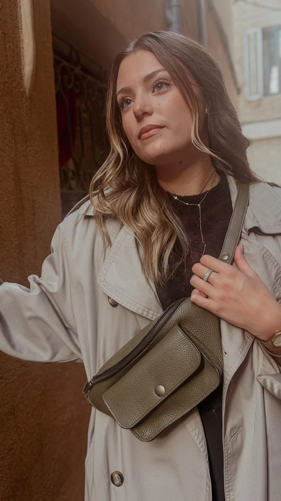 Sac banane en cuir kaki