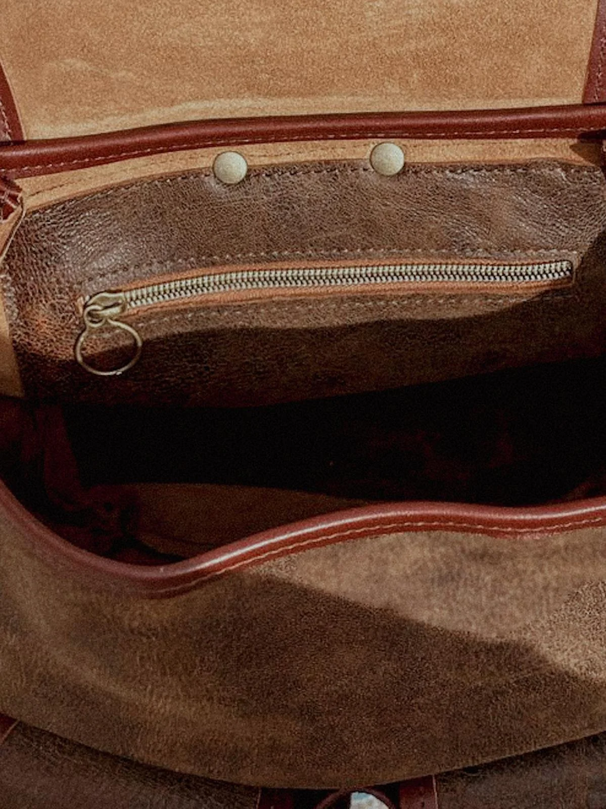 Sac à dos en cuir vieilli
