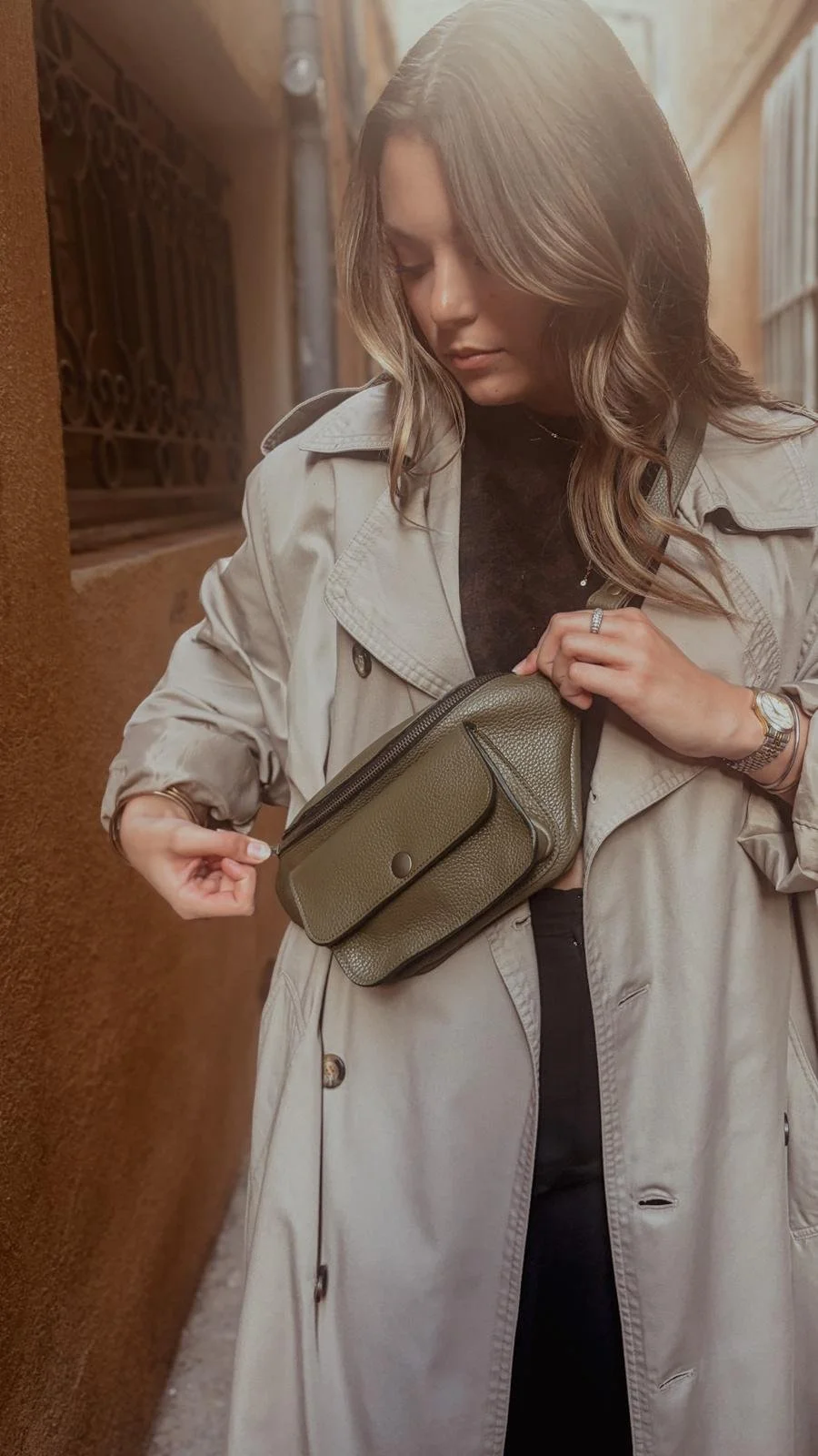 Sac banane en cuir kaki