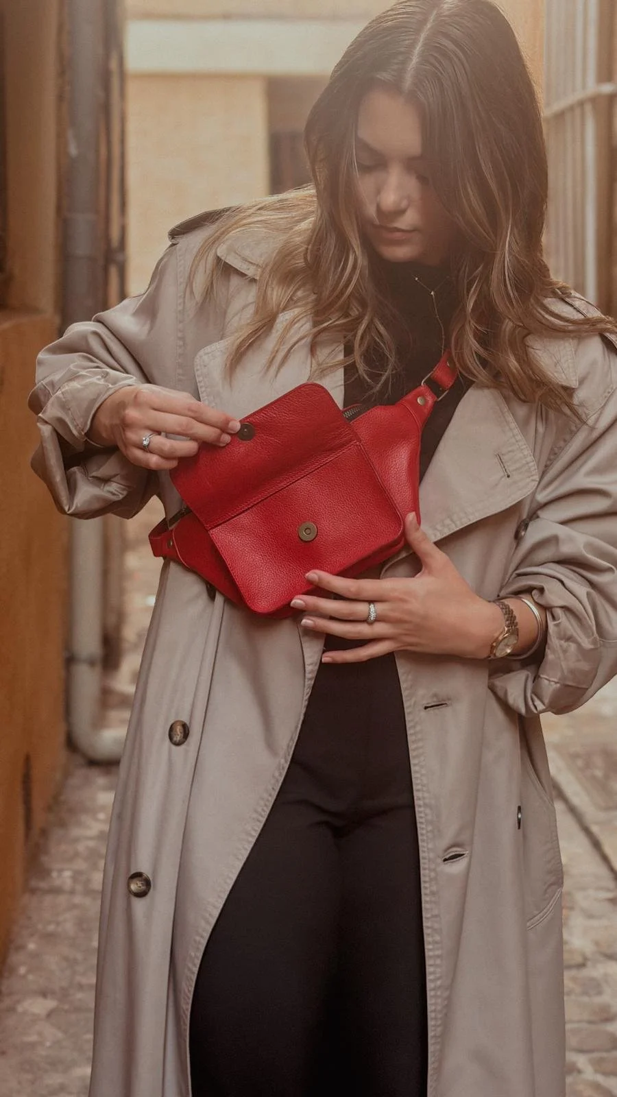 Sac banane en cuir rouge