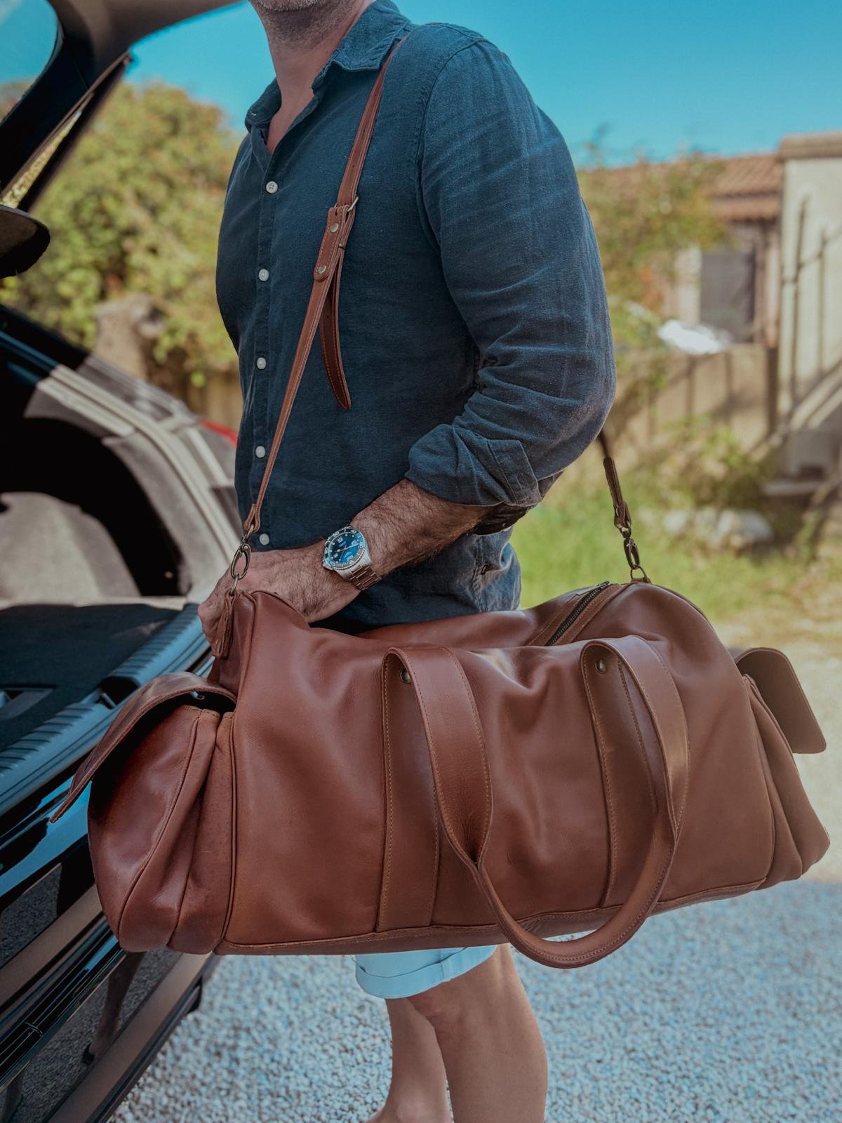 Grand sac de voyage en cuir marron vintage