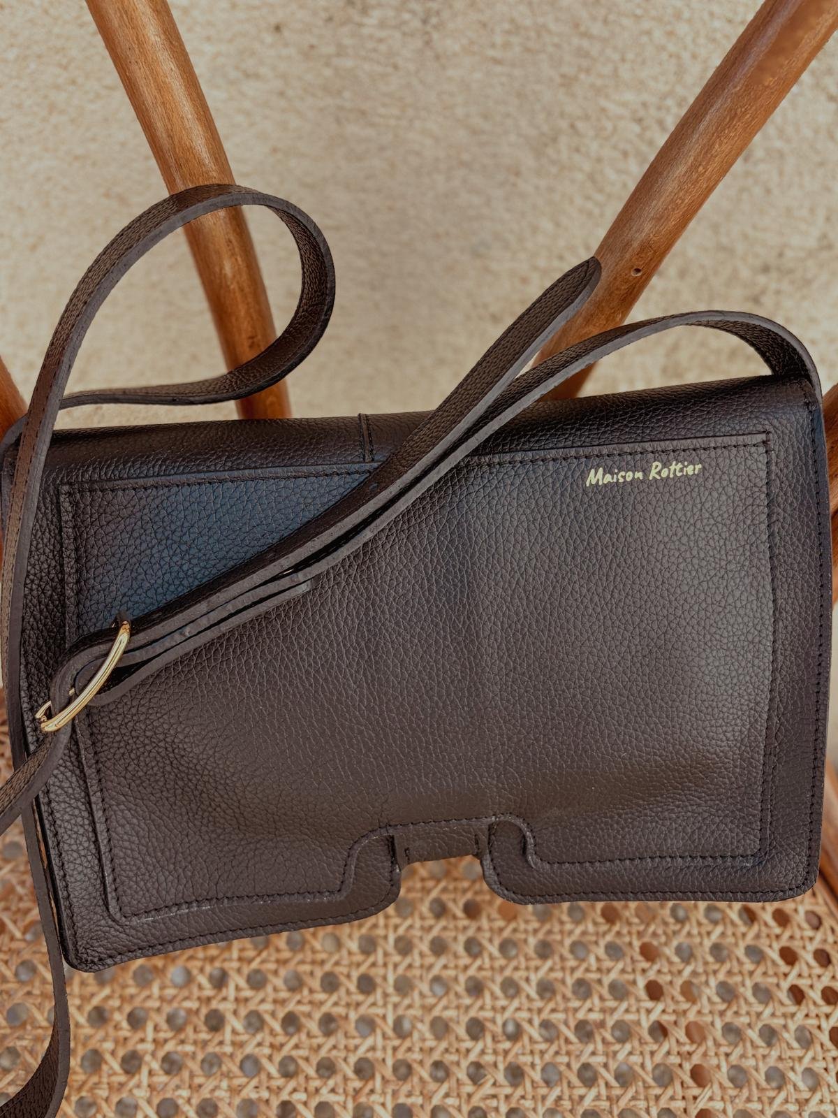 Sac français en cuir noir