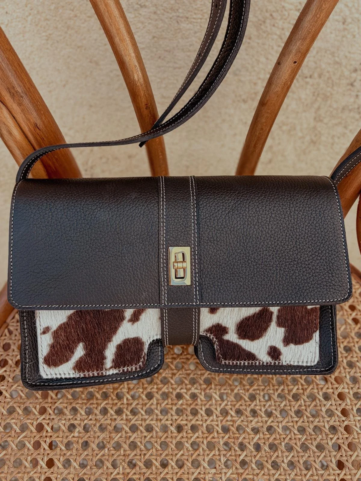 Sac en cuir noir et effet vachette