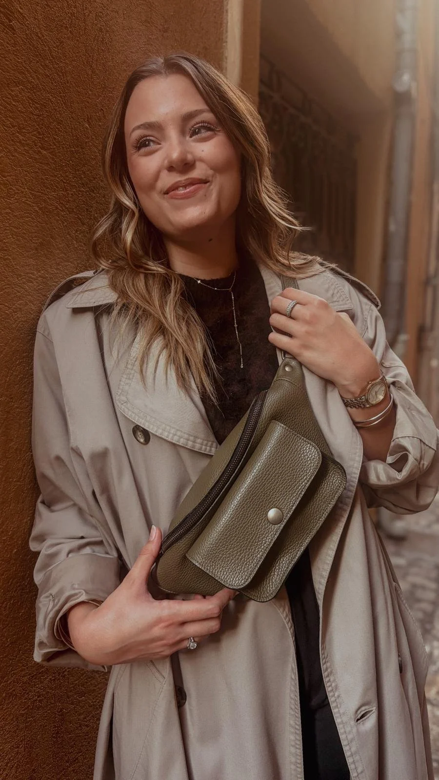 Sac banane en cuir kaki