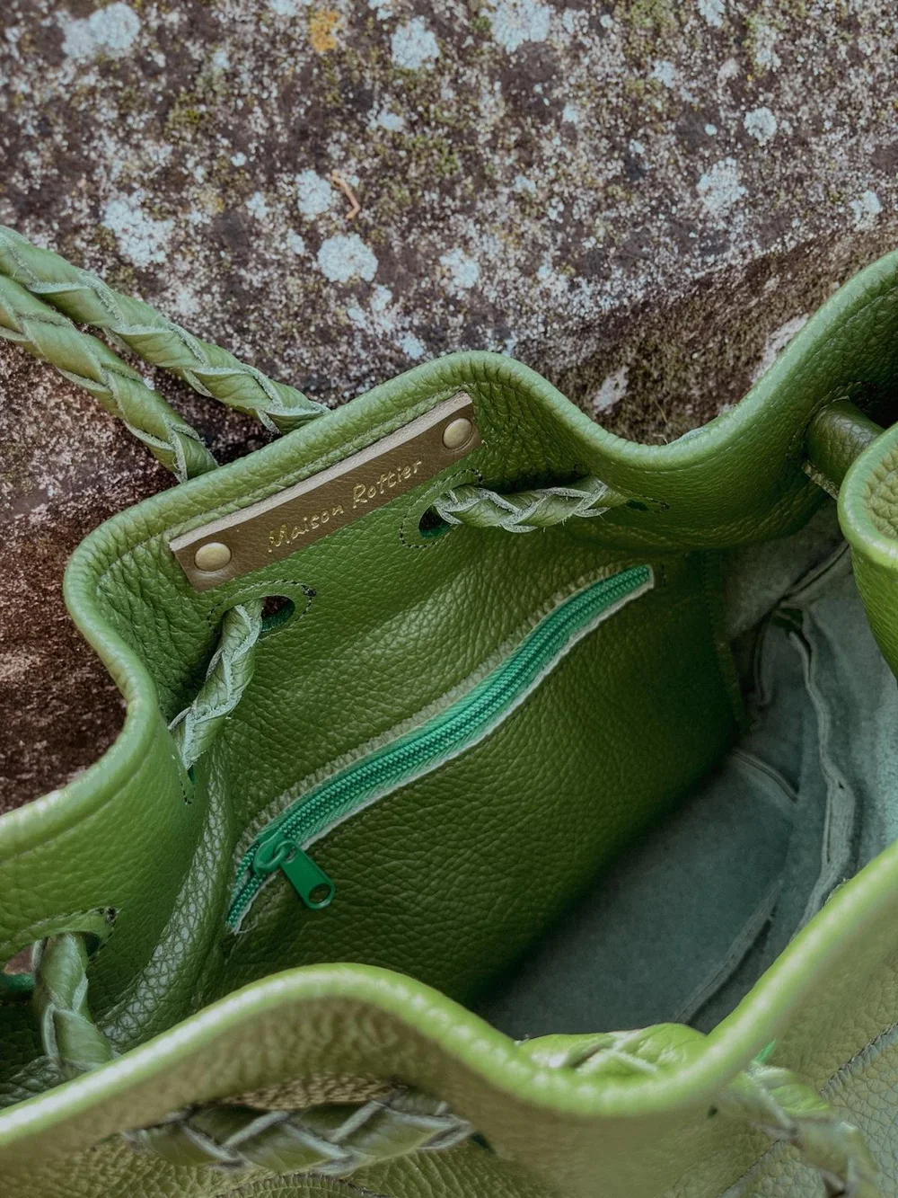 Petit Sac En Cuir Vintage Vert Années 50 - Motif Floral Et Couture Apparente - Occasion Très Bon état