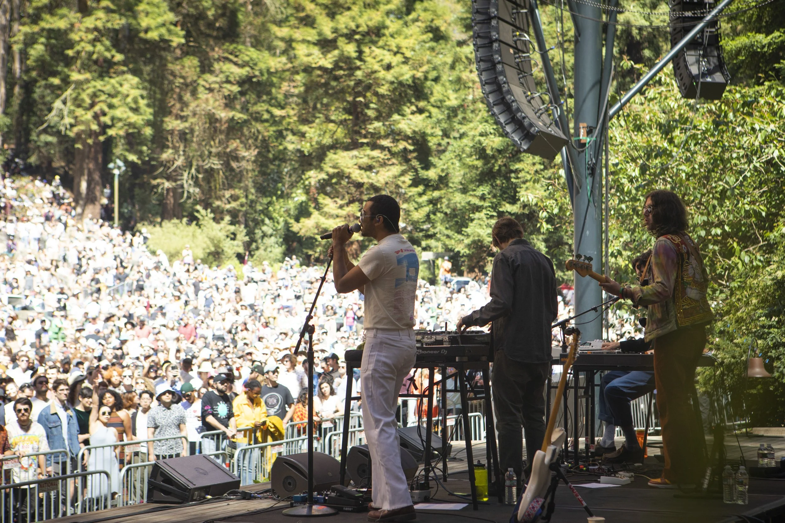 toro y moi crowd shot.JPG