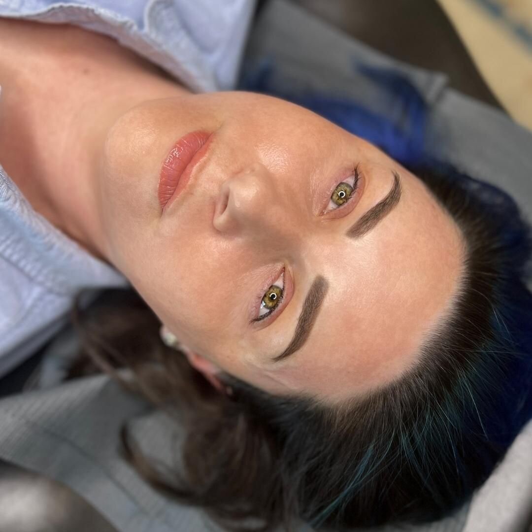 I love when my clients come back for their refresh work and trust me to create whatever I think is going to look best! 

This brow refresh was just to warm up the color and extend the tails a smidge. But look at that beautifully healed lip blush, goi