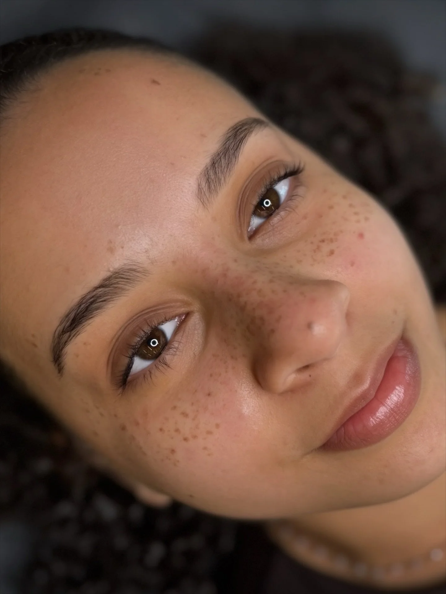 Soft, sun-kissed freckles&mdash;no makeup needed. Cutie faux freckles give you that natural glow all year long. Perfect for enhancing your features in the most subtle, beautiful way 🤎

www.MotherOfBlades.com 
#permanentcosmetics 
#electrumcleanse 
#