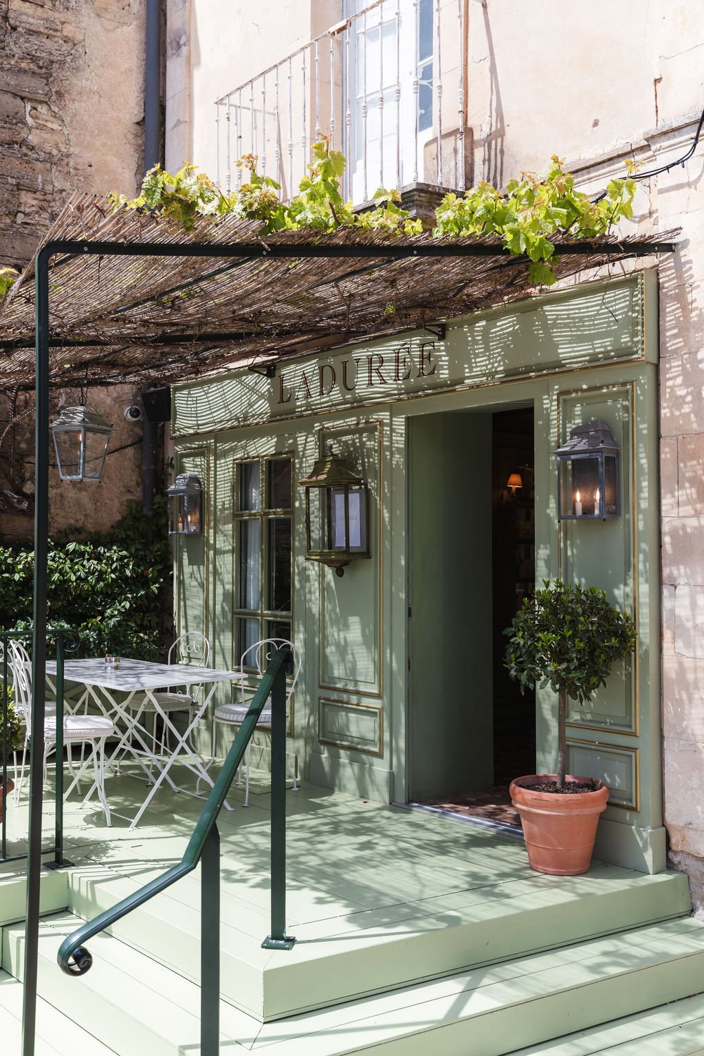 laduree gordes for ice cream and macarons