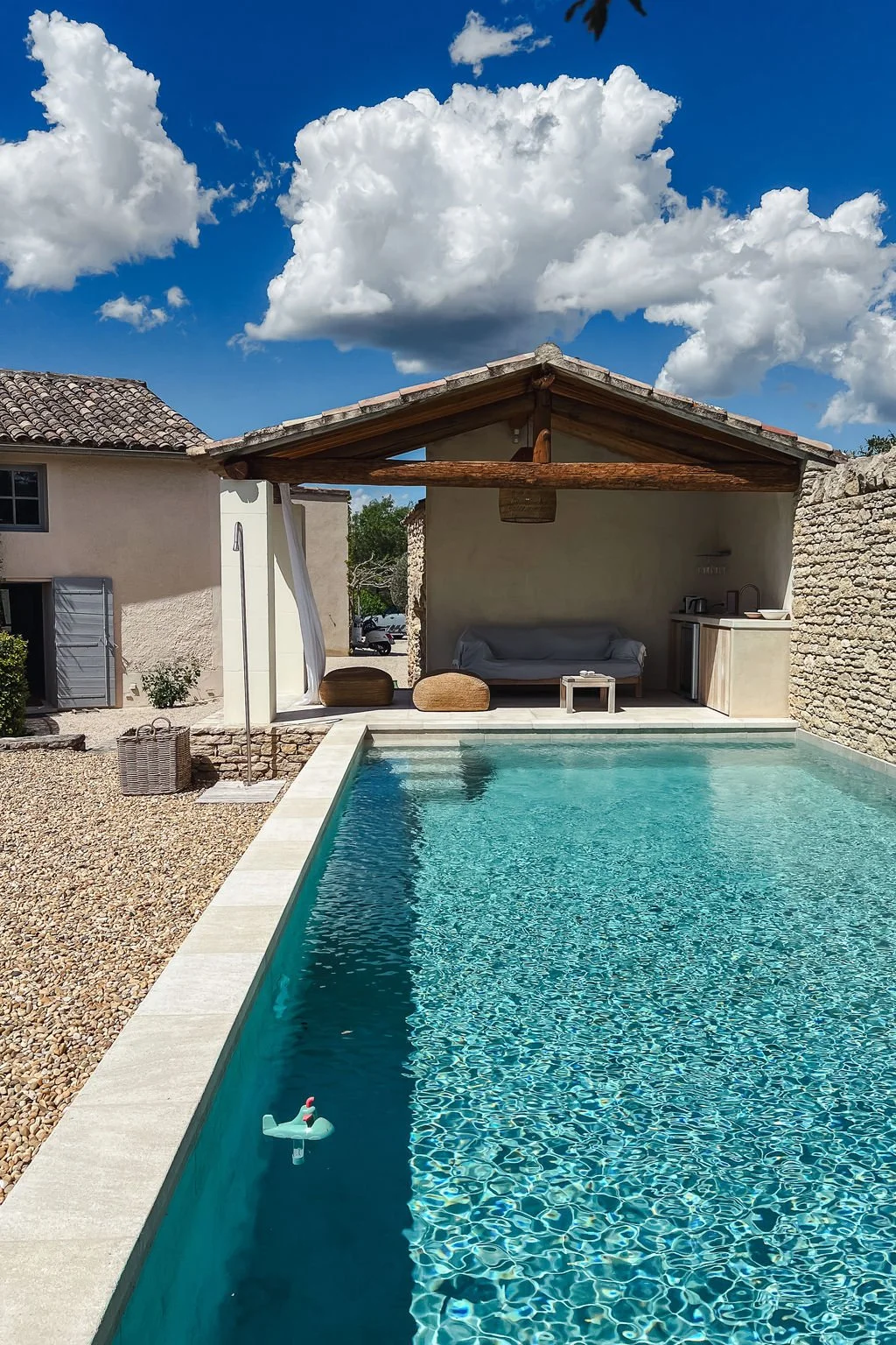 villa vagabond pool gordes
