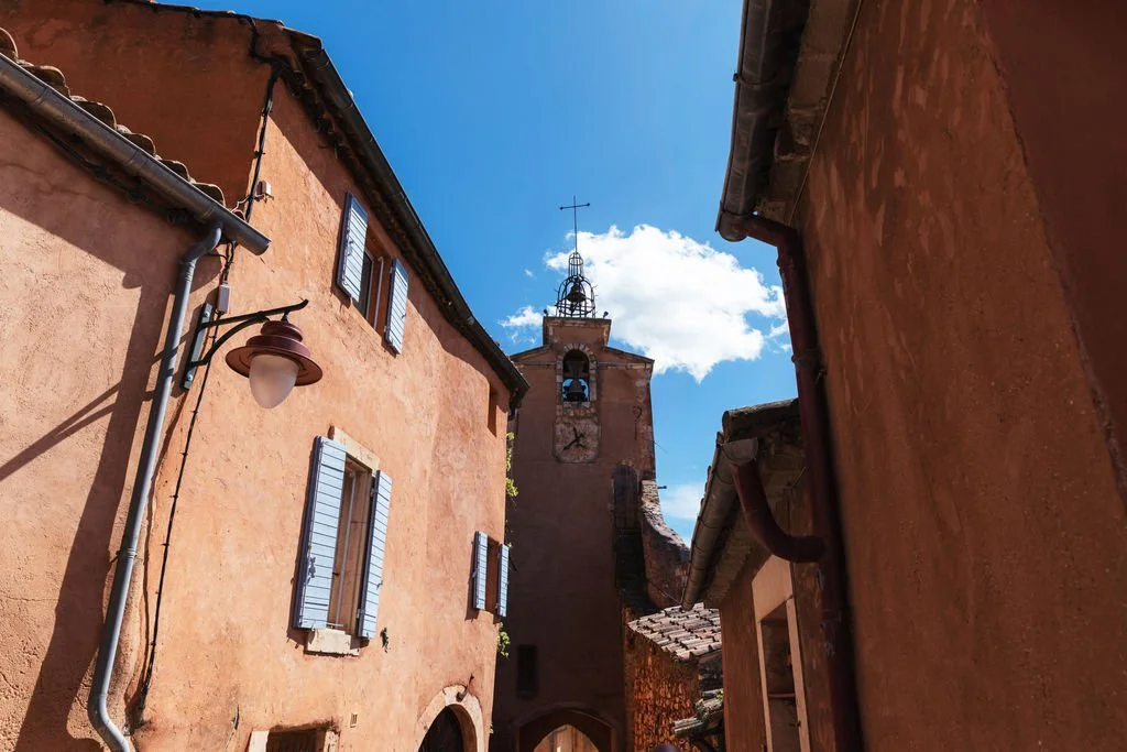 red buildings in Roussillon