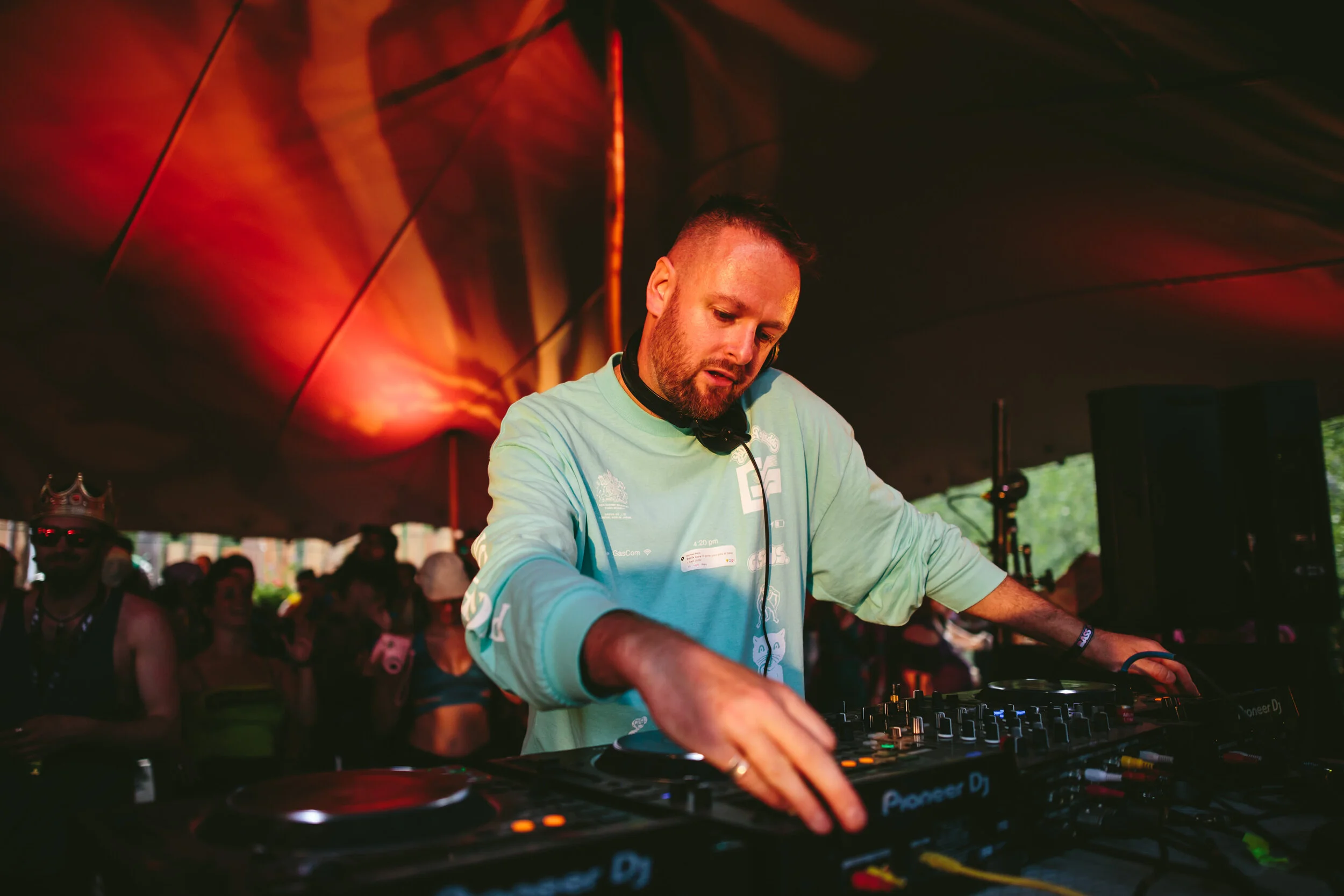 2019-MICHAEL-BENZ-245-SAM BINGA.jpg