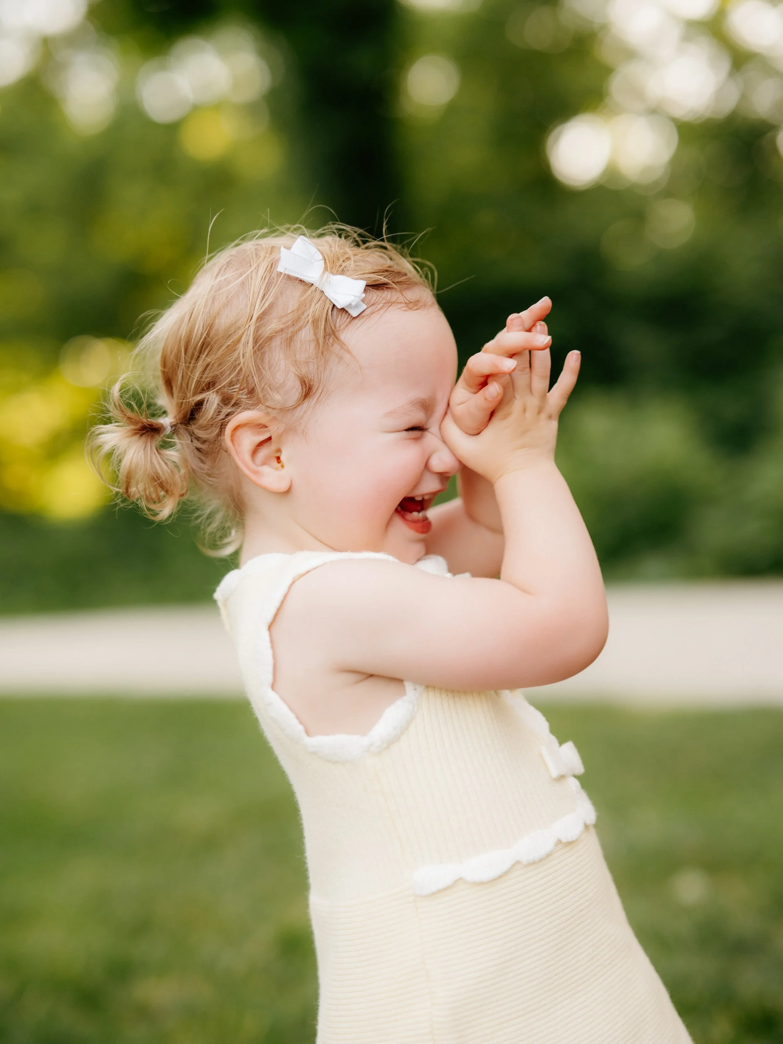 These moments right here are why new families do full sessions 🫰🏻

Yes, it was hot as hadeeeees and yes we sweat a lot.

BUT Martine and Dylan also stayed fully present, playful, hydrated (the actual secret) and let personalities lead the session. 