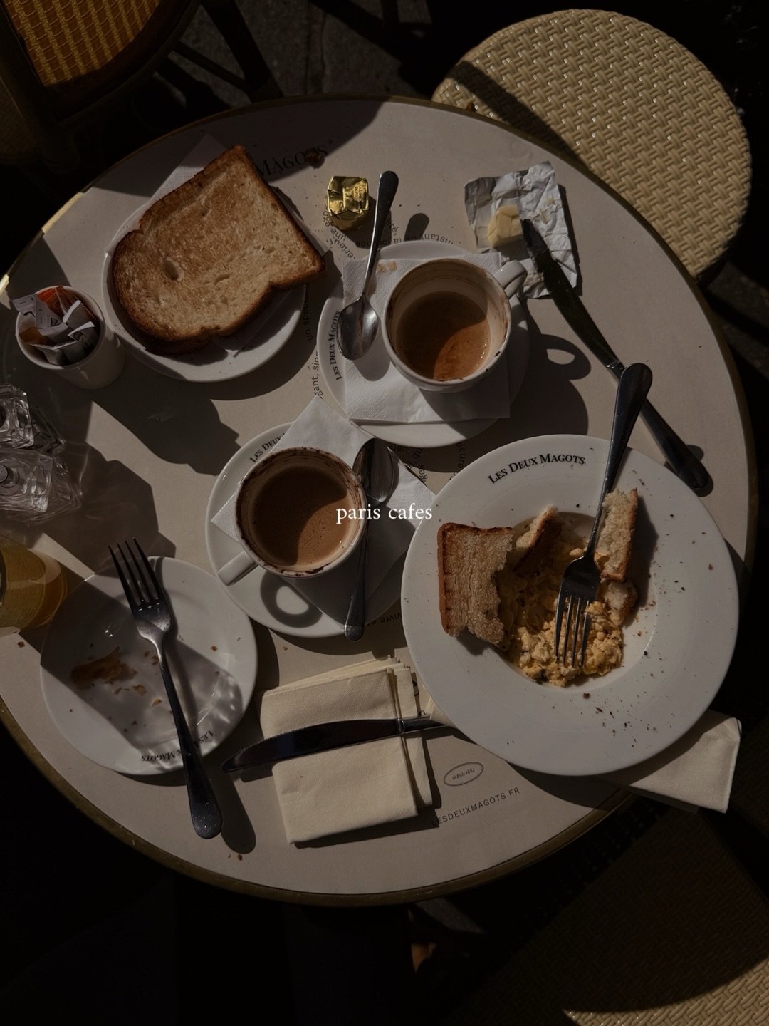 Un caf&eacute;, s&rsquo;il vous pla&icirc;t. ☕️🇫🇷