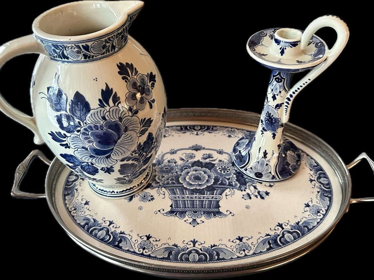 I found this gorgeous Westraven Delft Tray in a local consignment shop! I put it together with the pitcher I bought in Berlin years ago, and a candlestick that belong to my grandmother that must be at least 60 years old. Can&rsquo;t wait to put tulip