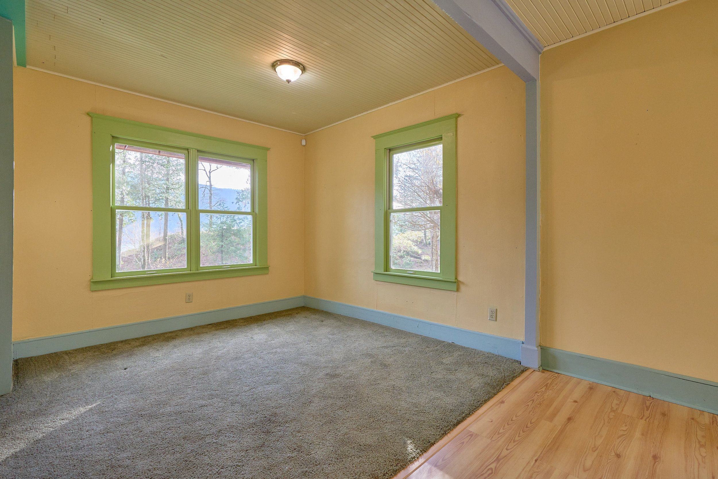 52 Puzzled Woman_25.jpg