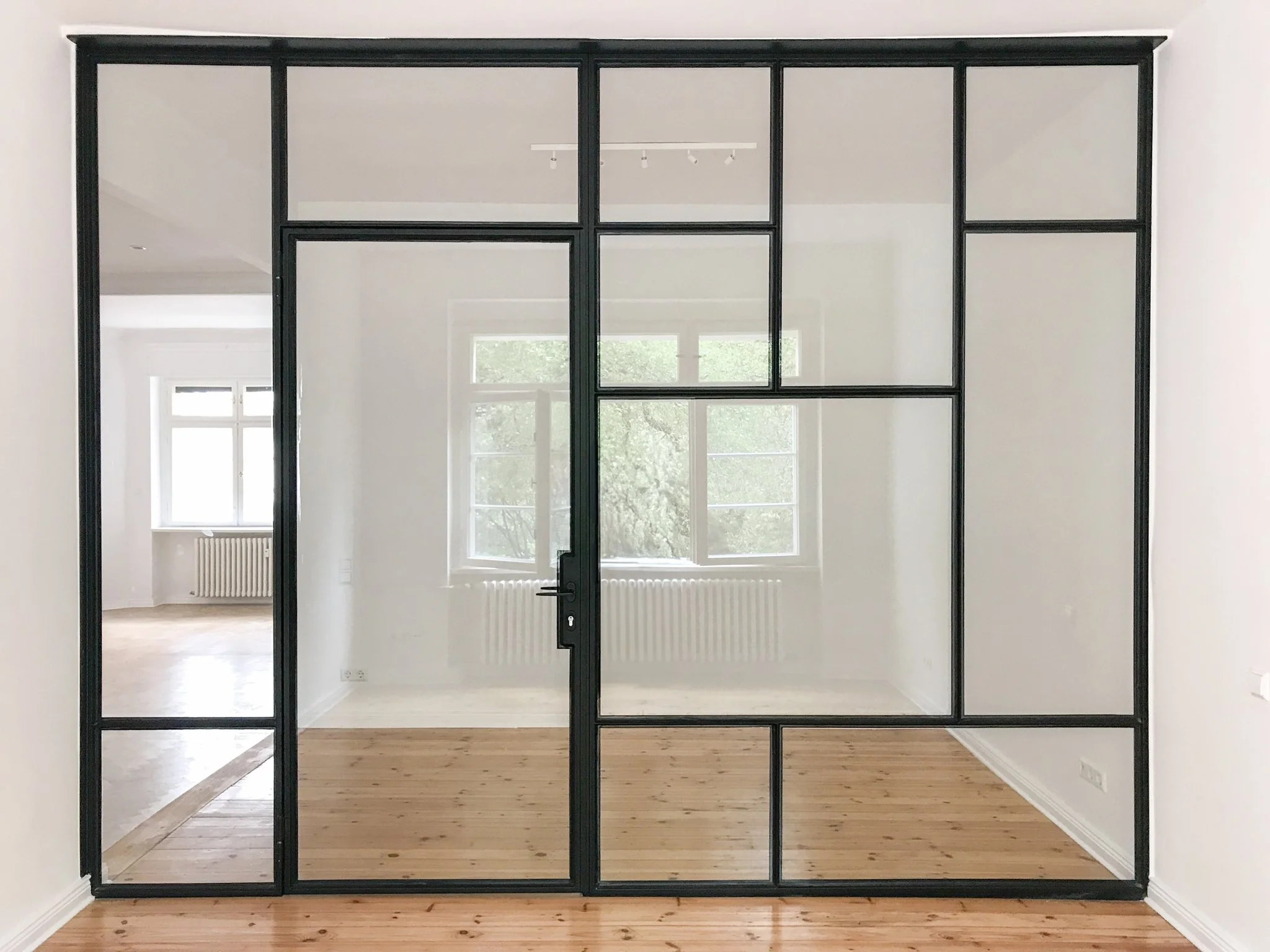 Taking down the Wall <br>Berlin Apartment Renovation
