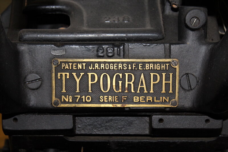 12-Typograph.jpg