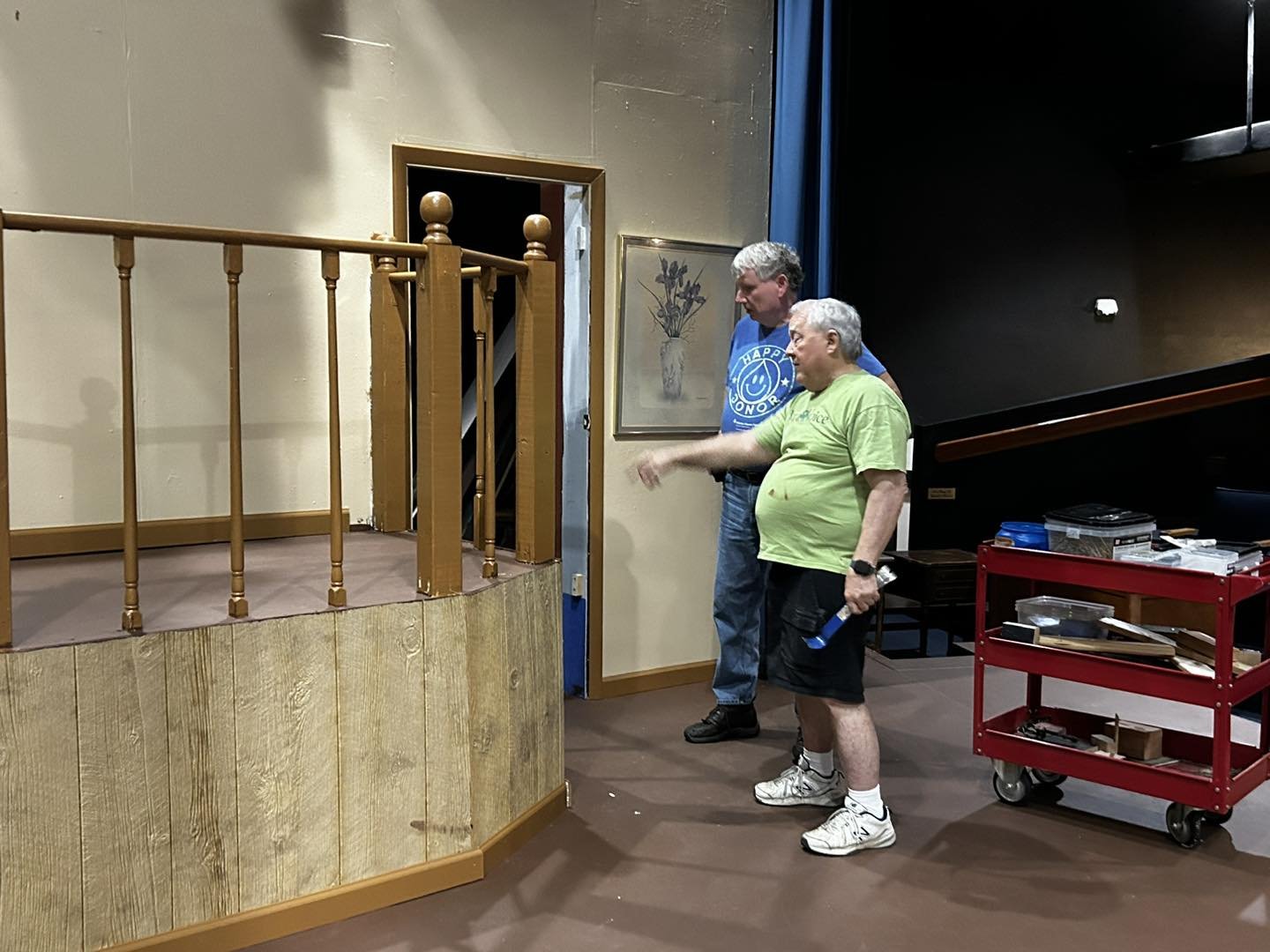 We&rsquo;re here until 12 pm to tear down the set in preparation for our Summer Teen Play! 💪 Come join in!

Donuts 🍩 and coffee ☕️ provided 😌

🎟️ Volunteers earn a FREE ticket to the show they assist on! 

High School students can earn volunteer 
