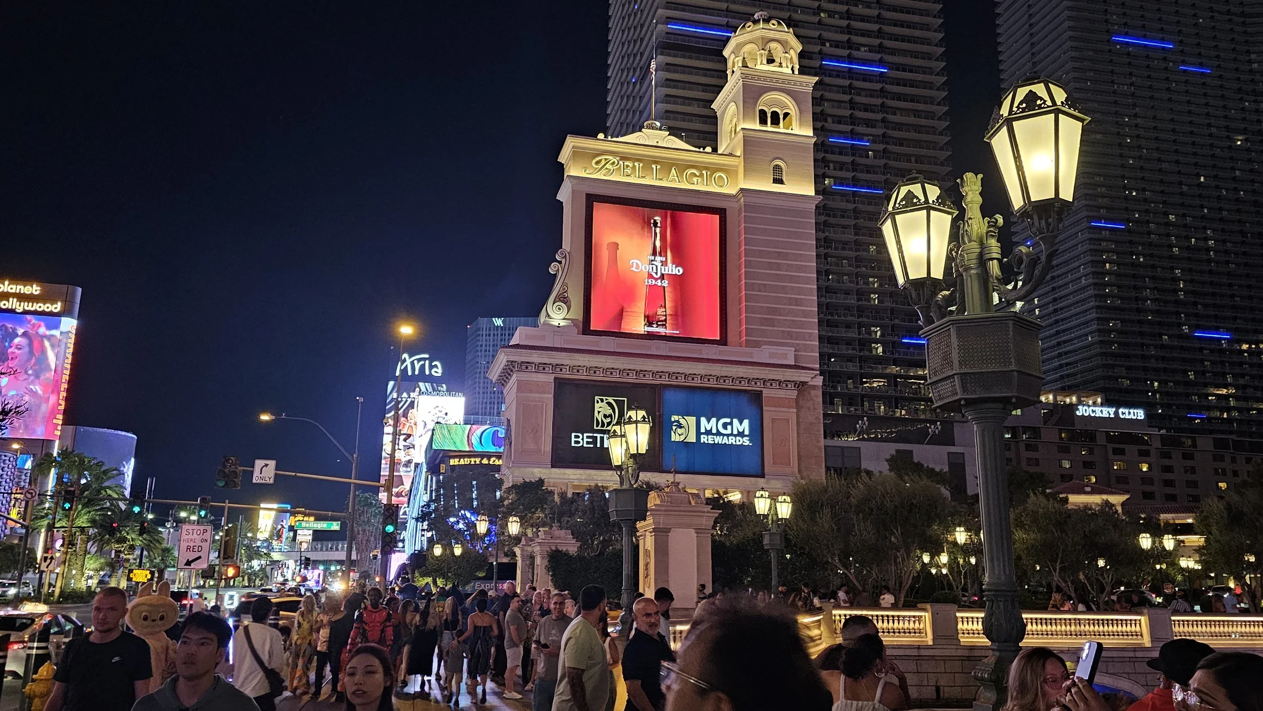 DIAGEO – GOLDEN BARS AWARDS TAKEOVER