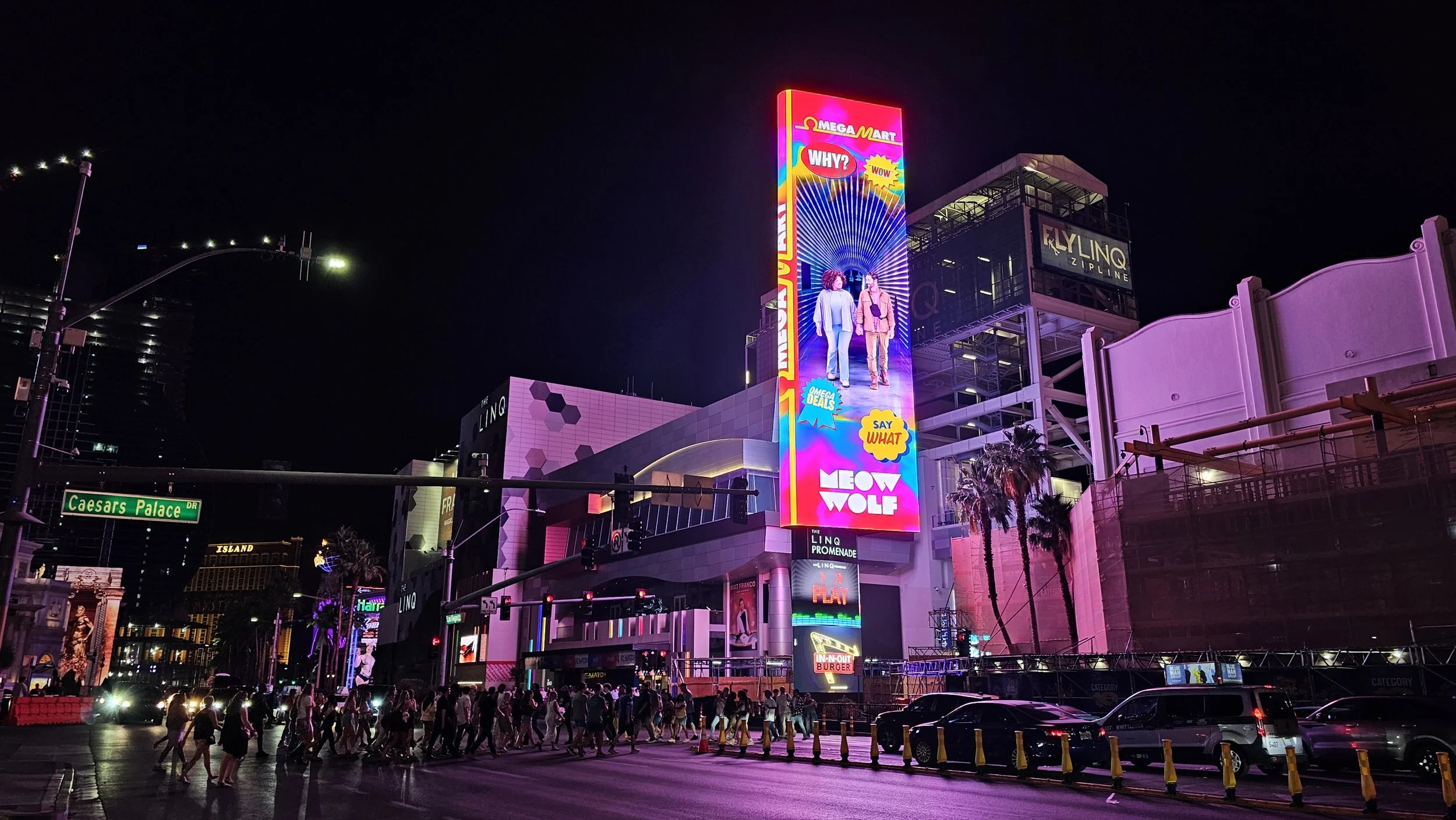 MeowWolf_TheLINQ_pic6_SpotlightOutdoor.jpg