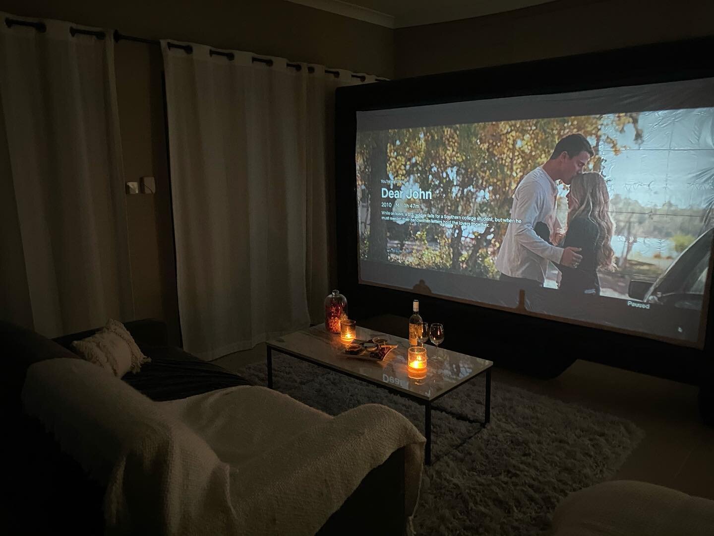 Get cozy with your favorite flicks from the comfort of your own home 🍿🎬

Book now and experience the ultimate movie night at home! 🛋️