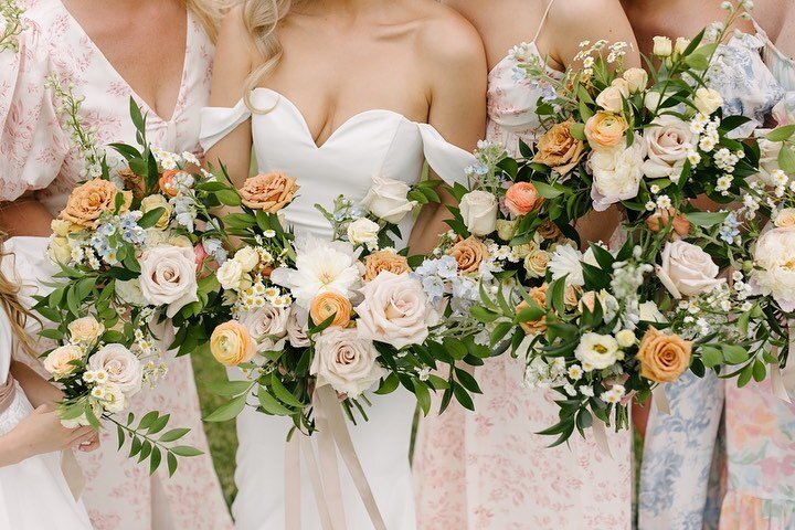Often one of the biggest surprises for couples planning their wedding is the cost of florals. You don't know what you don't know, it's not your fault BUT when it comes to obtaining a floral quote my recommendation is to quote EVERYTHING on your wish 