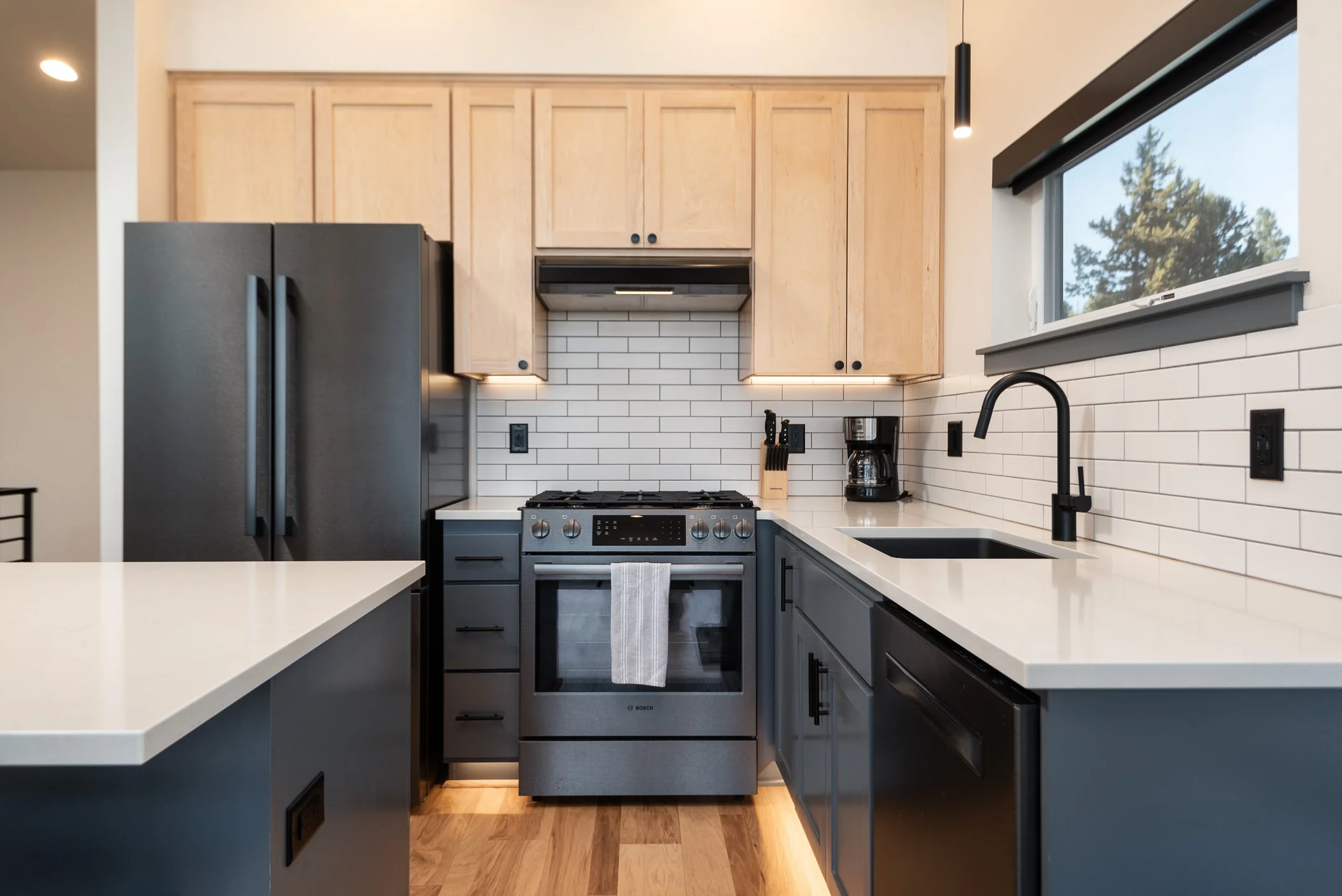 05 kitchen.jpg