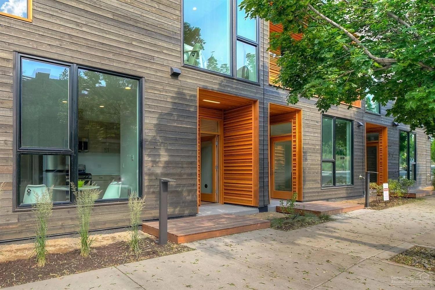 $1,400 / 1br - 250ft2 - Walk to river, downtown and Old Mill from this Studio