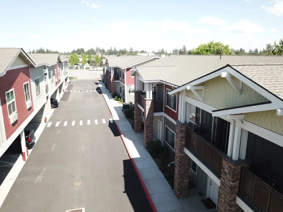 $1,950 / 2br - 1107ft2 - Beautiful westside condos (SW Bend)