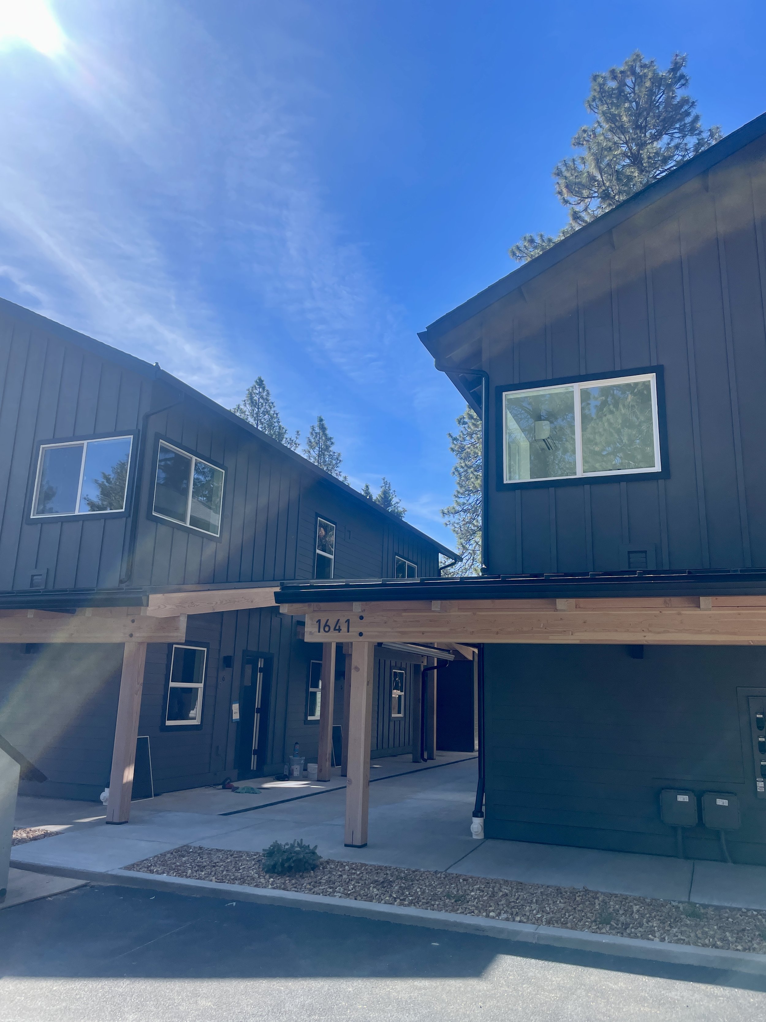 $2,725 / 2br - 1150ft2 - BRAND NEW Westside construction (NW Bend)