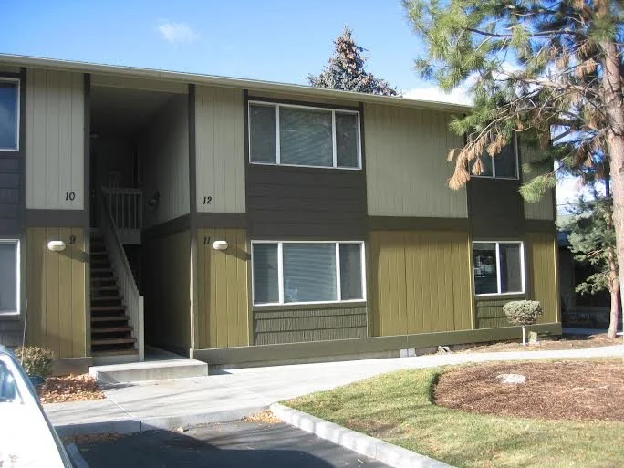 $1,700 / 2br - 700ft2 - Central SW Location Near Old Mill