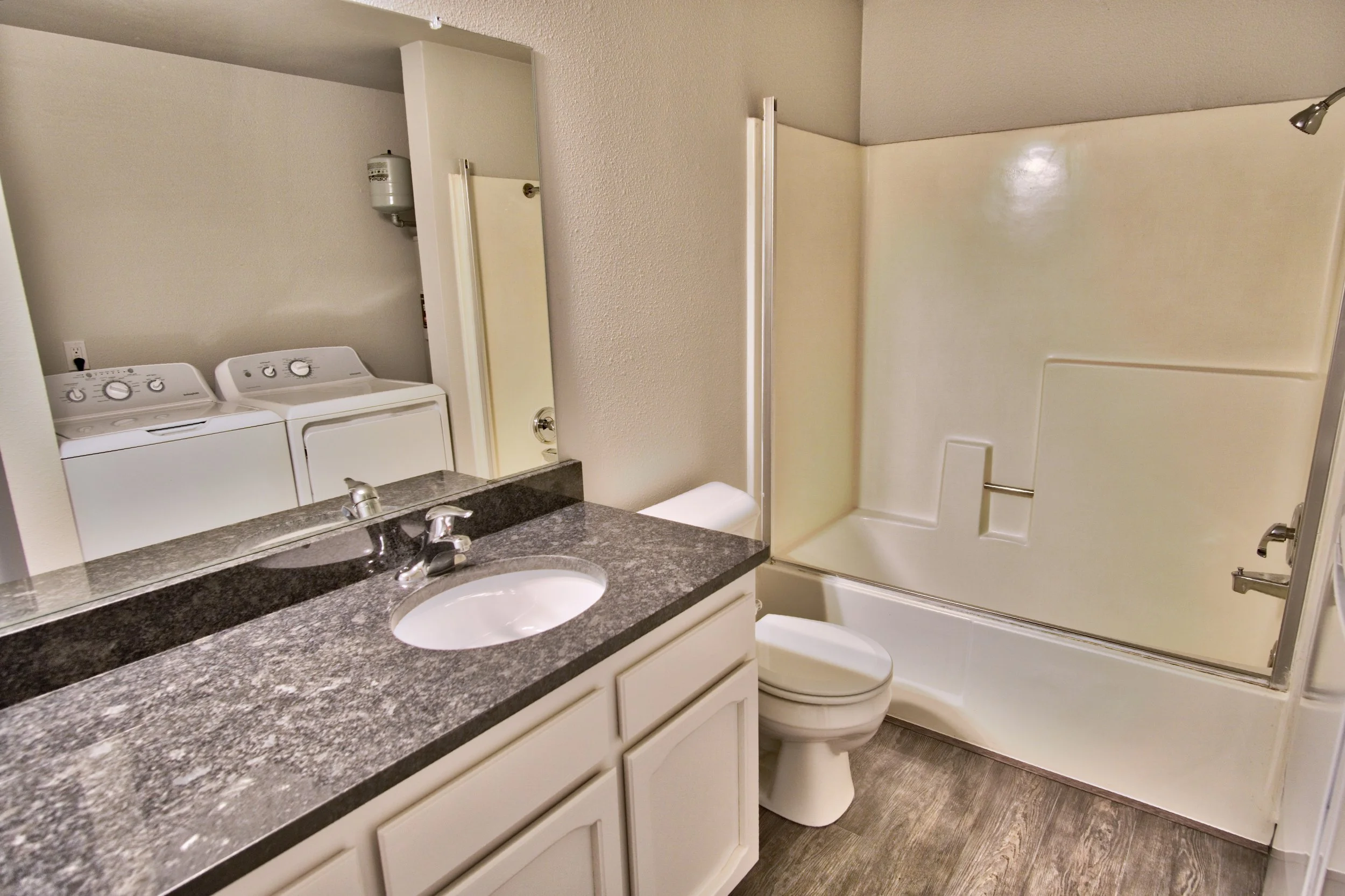 BathroomLaundry 1.jpeg