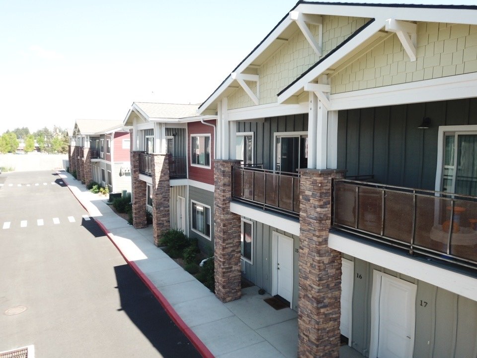 $1,825 / 2br - 1107ft2 - Beautiful westside condos (SW Bend)