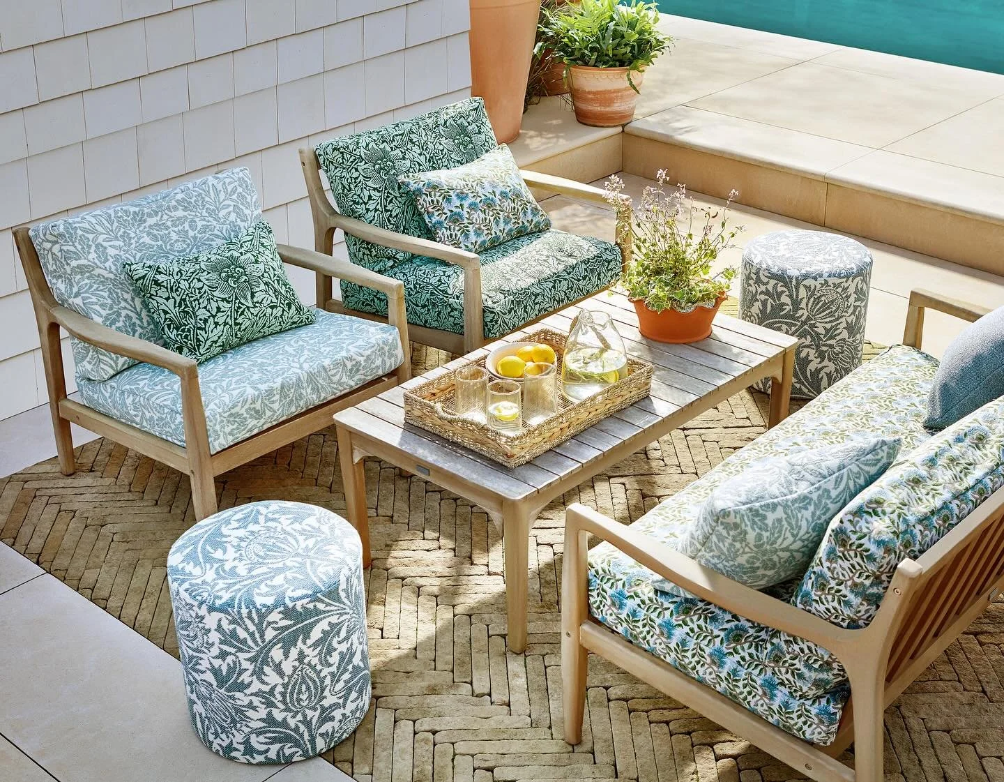 MORRIS &amp; CO.
INDOOR OUTDOOR WEAVES

A collection entirely new for outdoor settings, Indoor Outdoor Weaves takes designs back to their roots along the garden path. Layered in heritage and woven with a deep sense of connection to the history of the