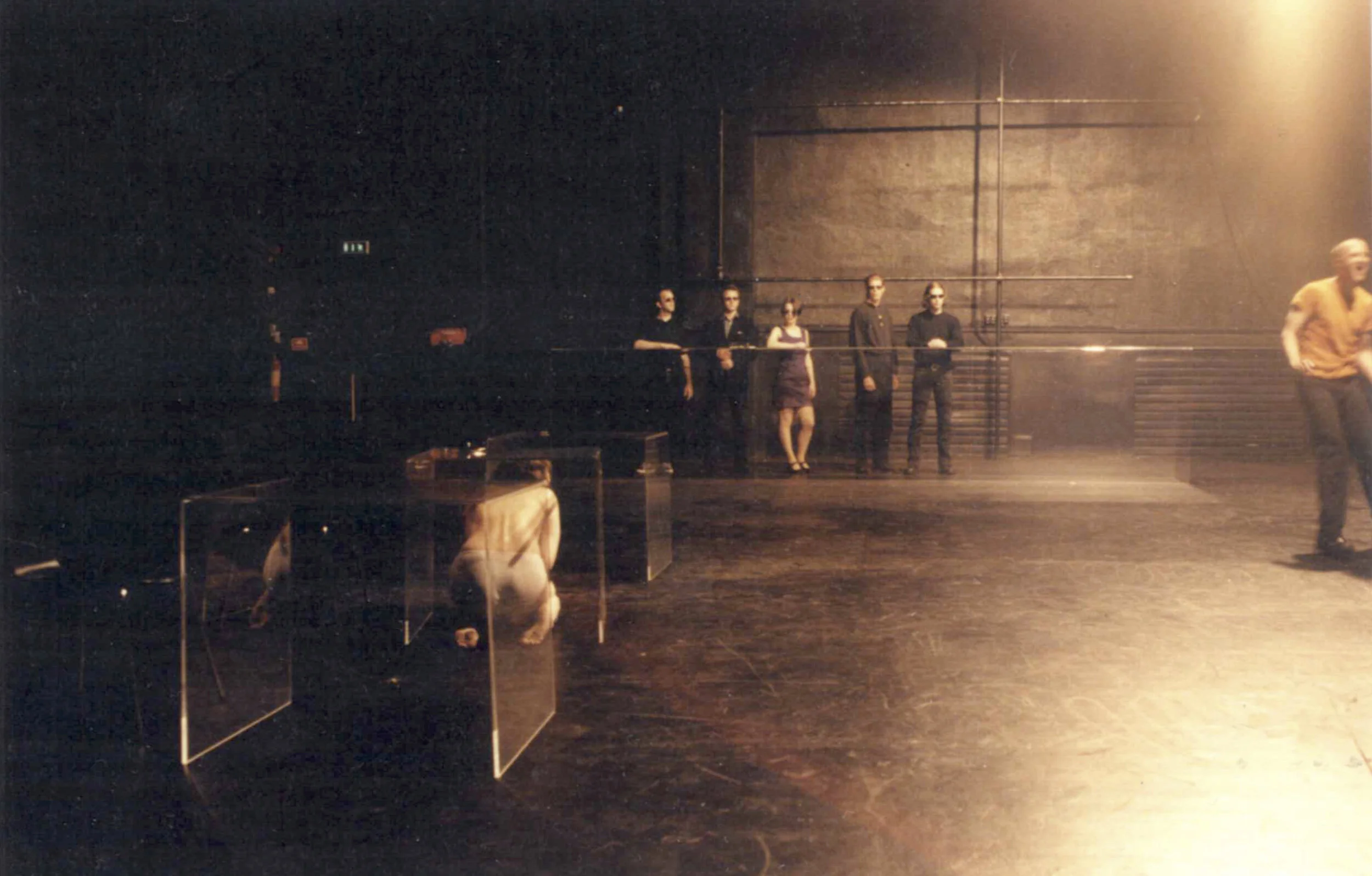 Fotografi fra Det Motsatte Prosjekts produksjon Offentlige netter 1997 .jpeg