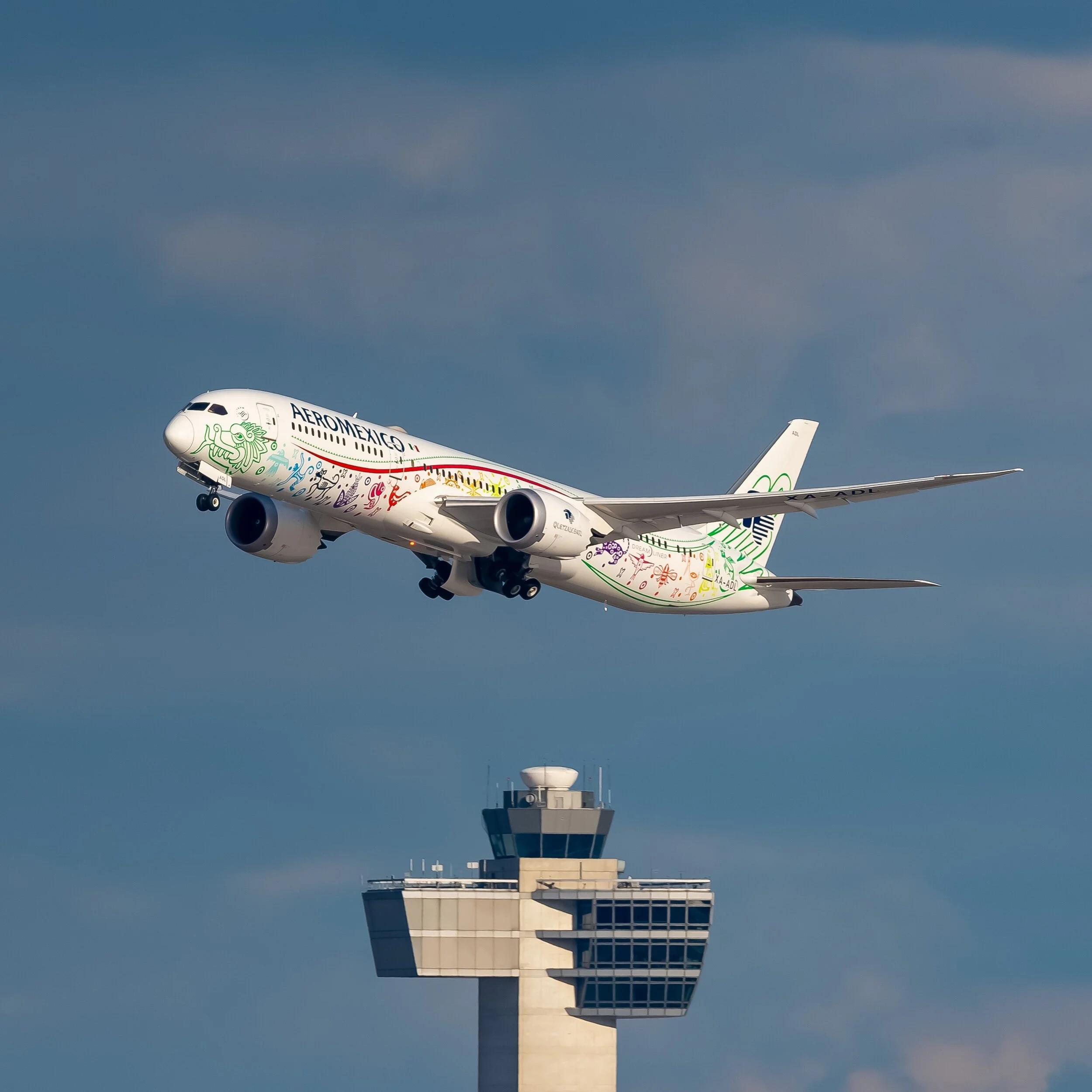 Aeroméxico Boeing 787-9 Dreamliner XA-ADL (2).jpeg