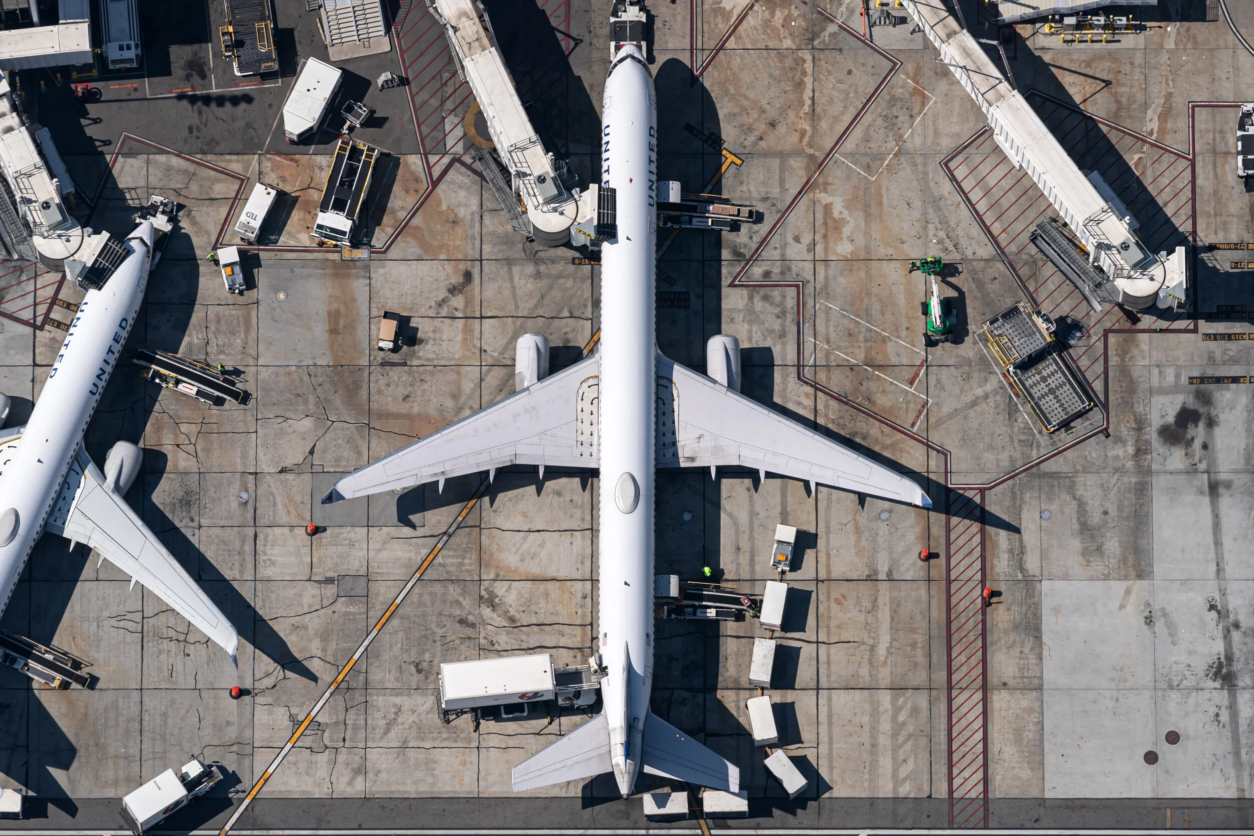 United Airlines Boeing 757-200.jpg