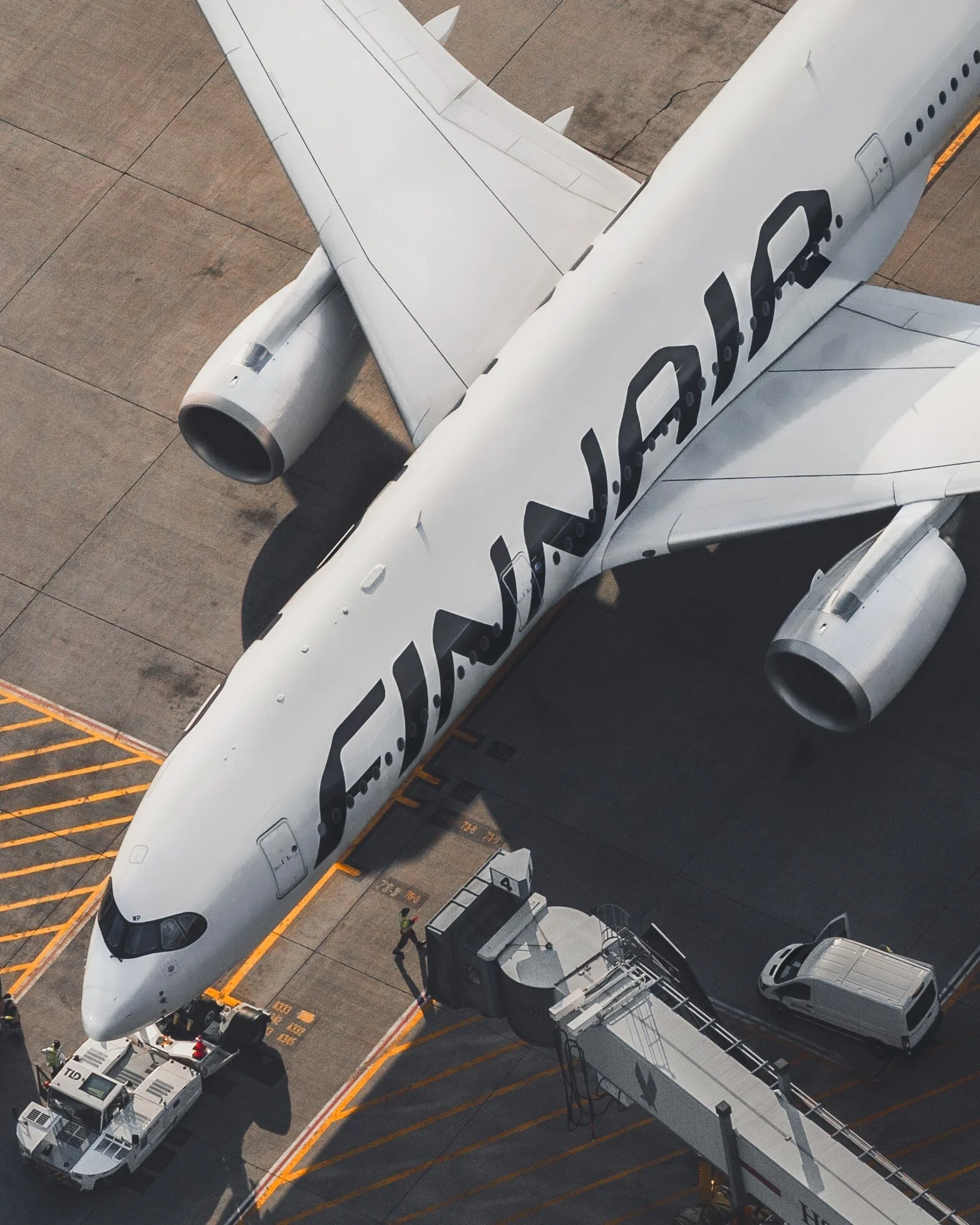 Finnair Airbus A350-941.jpeg