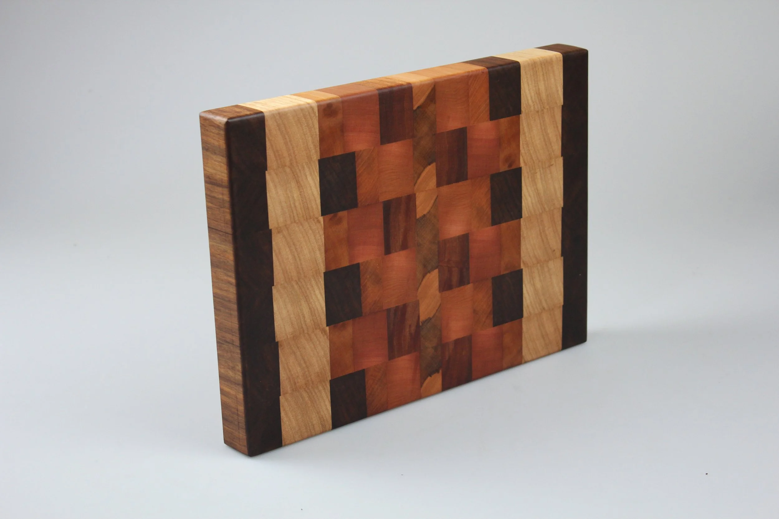 Variety Pattern Small (C) - Tas oak _ Mrytle _ Blackwood - 345x250x33 - upright.JPG