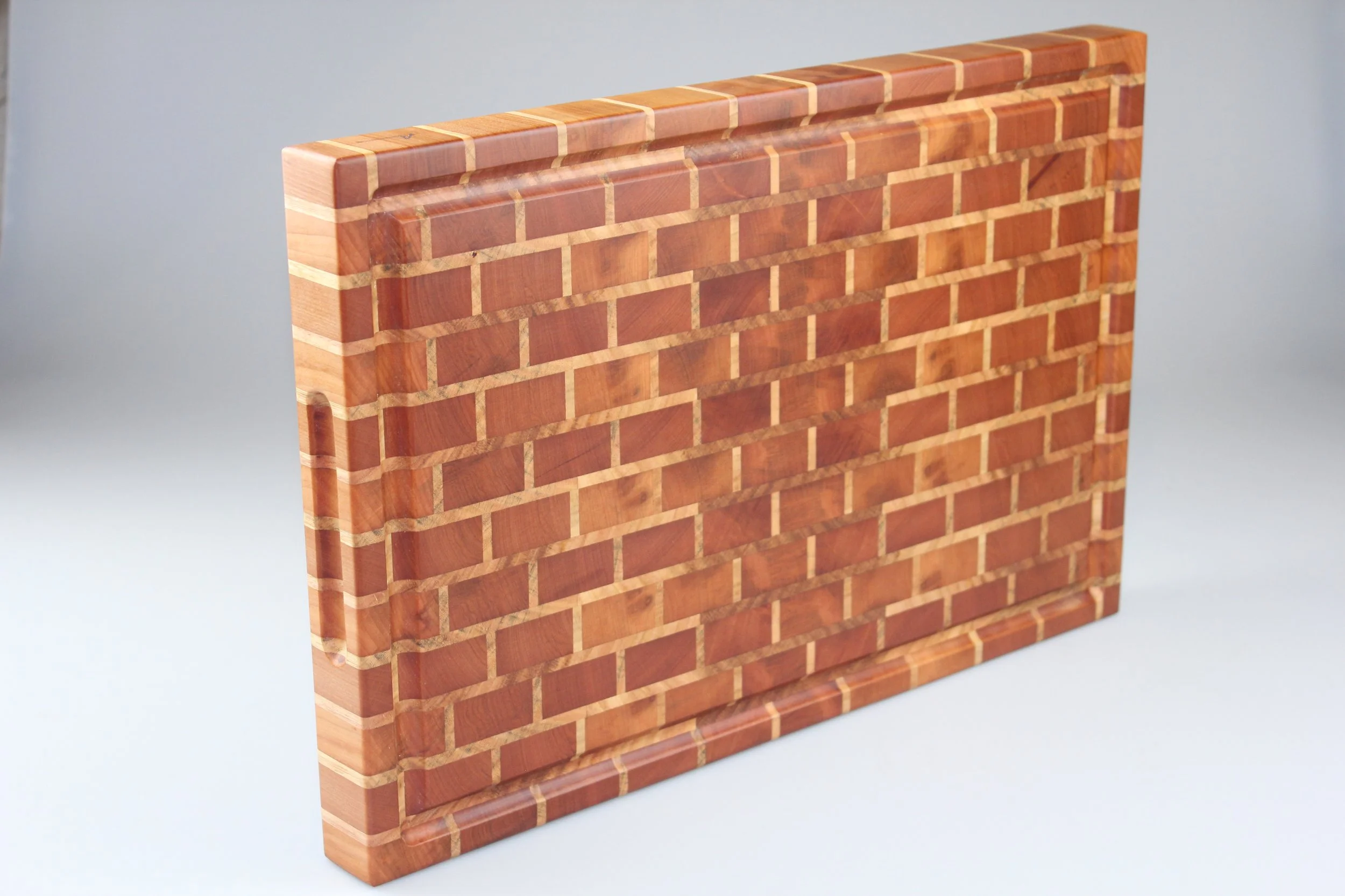 Brick Large 480 x 313 x 40 Tas oak _ Myrtle - detail.JPG