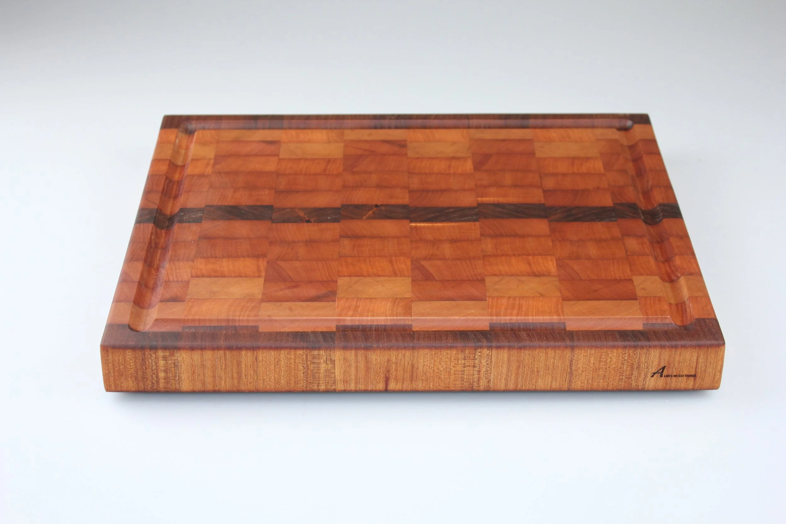 Dark Centre Stripe Small 375 x 313 x 35 Blackwood_ Myrtle length.JPG
