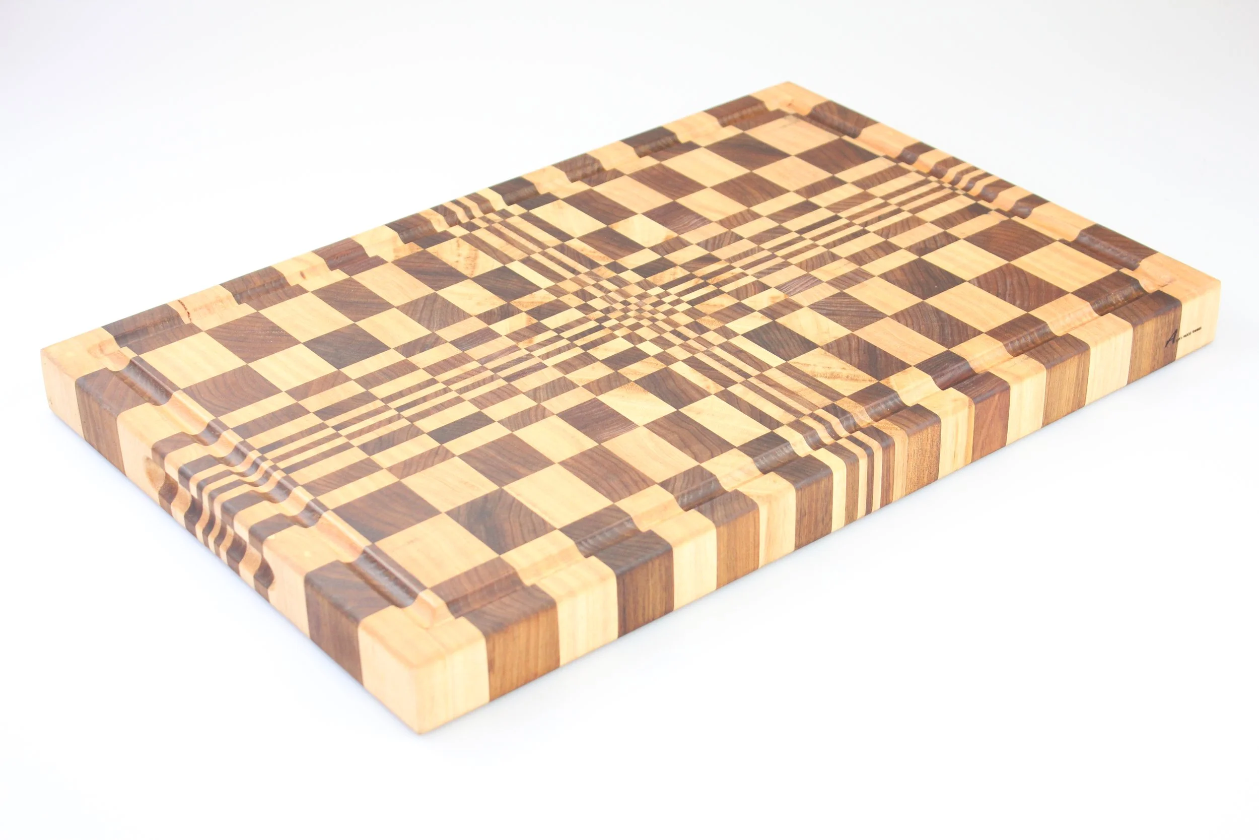 Illusion 470 x 320 Tas Oak _ Blackwood angle.JPG