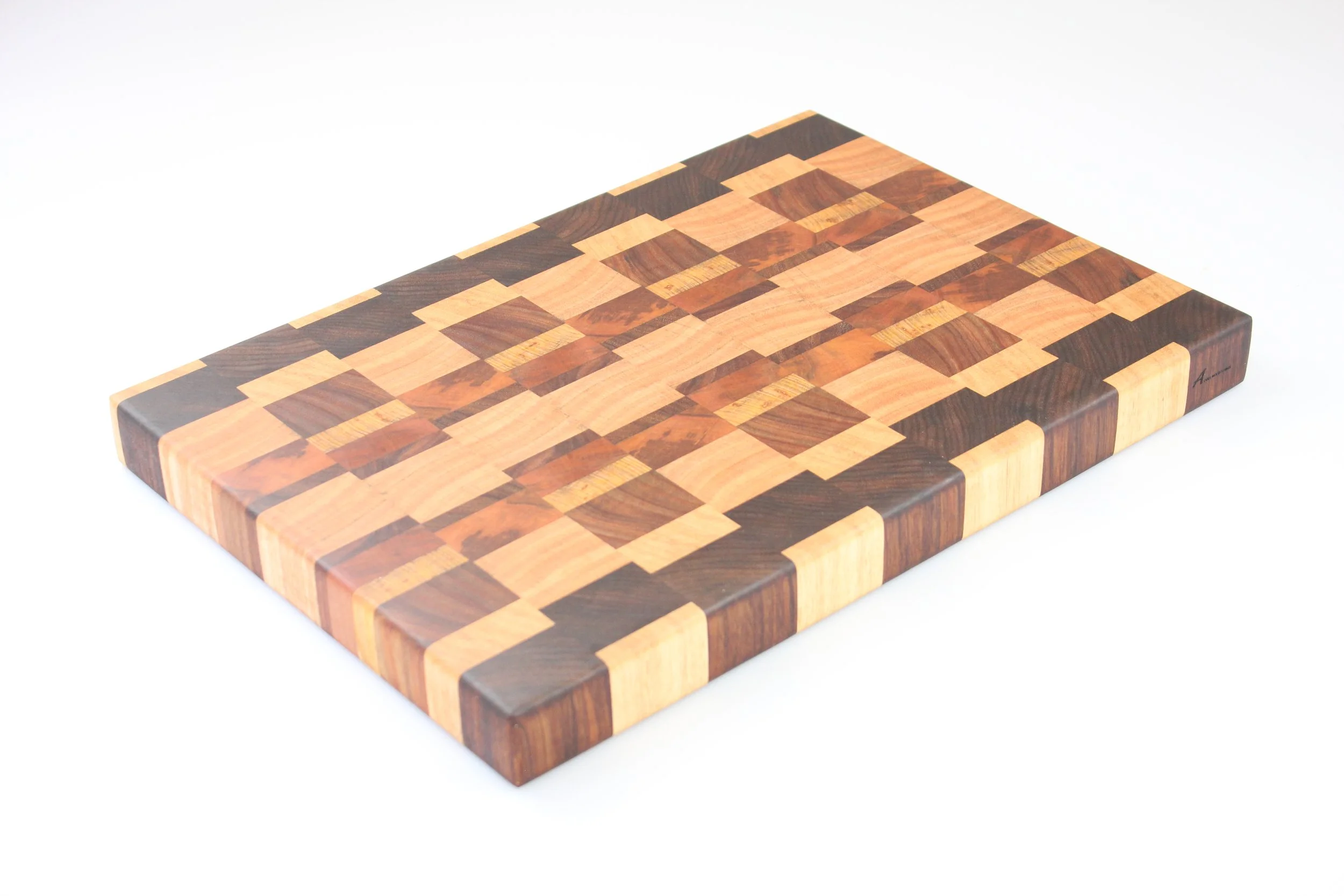 Receeding check 400 x 280 Tas Oak_ Myrtle_ Blackwood angle.JPG