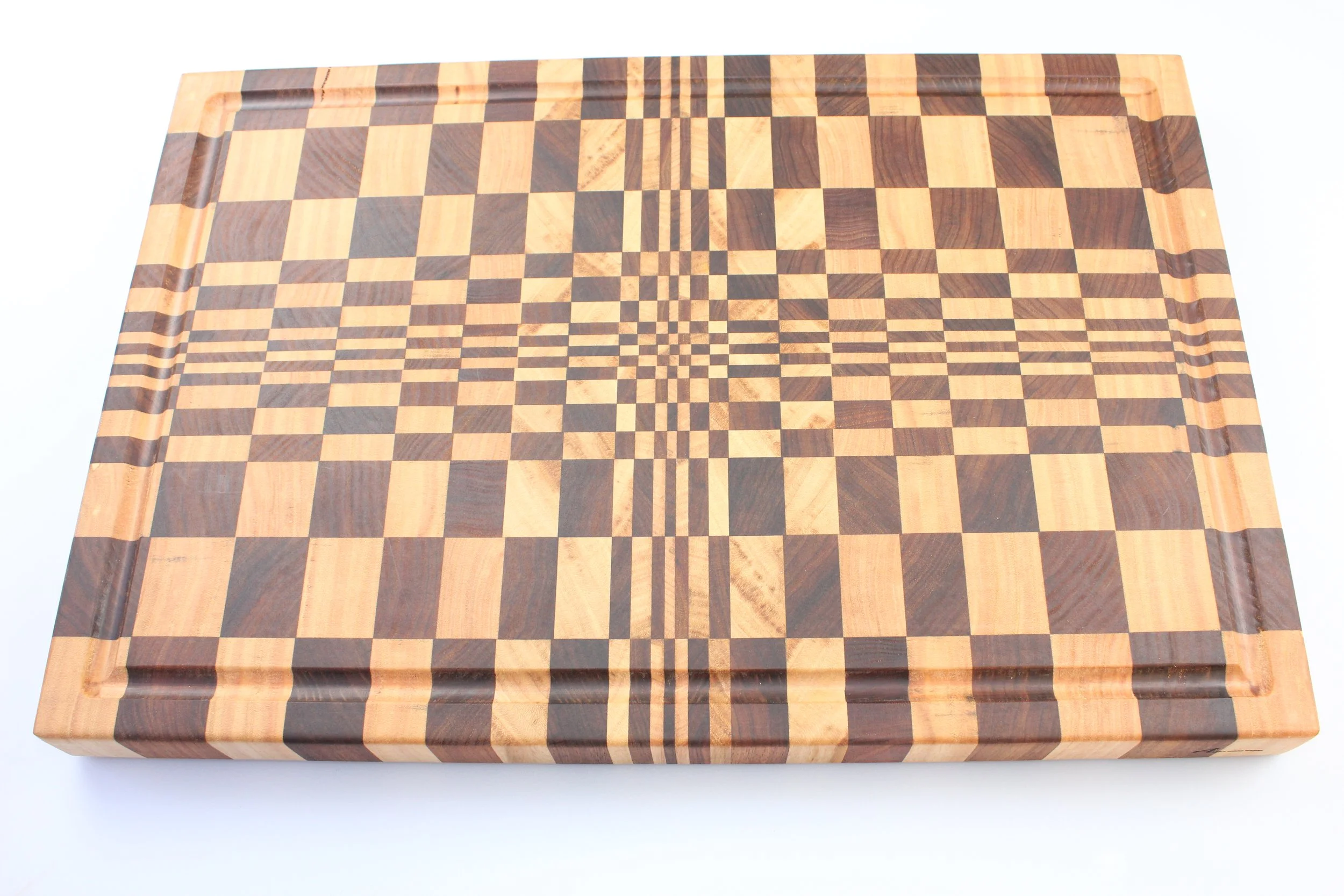 Illusion 470 x 320 Tas Oak _ Blackwood Top.JPG