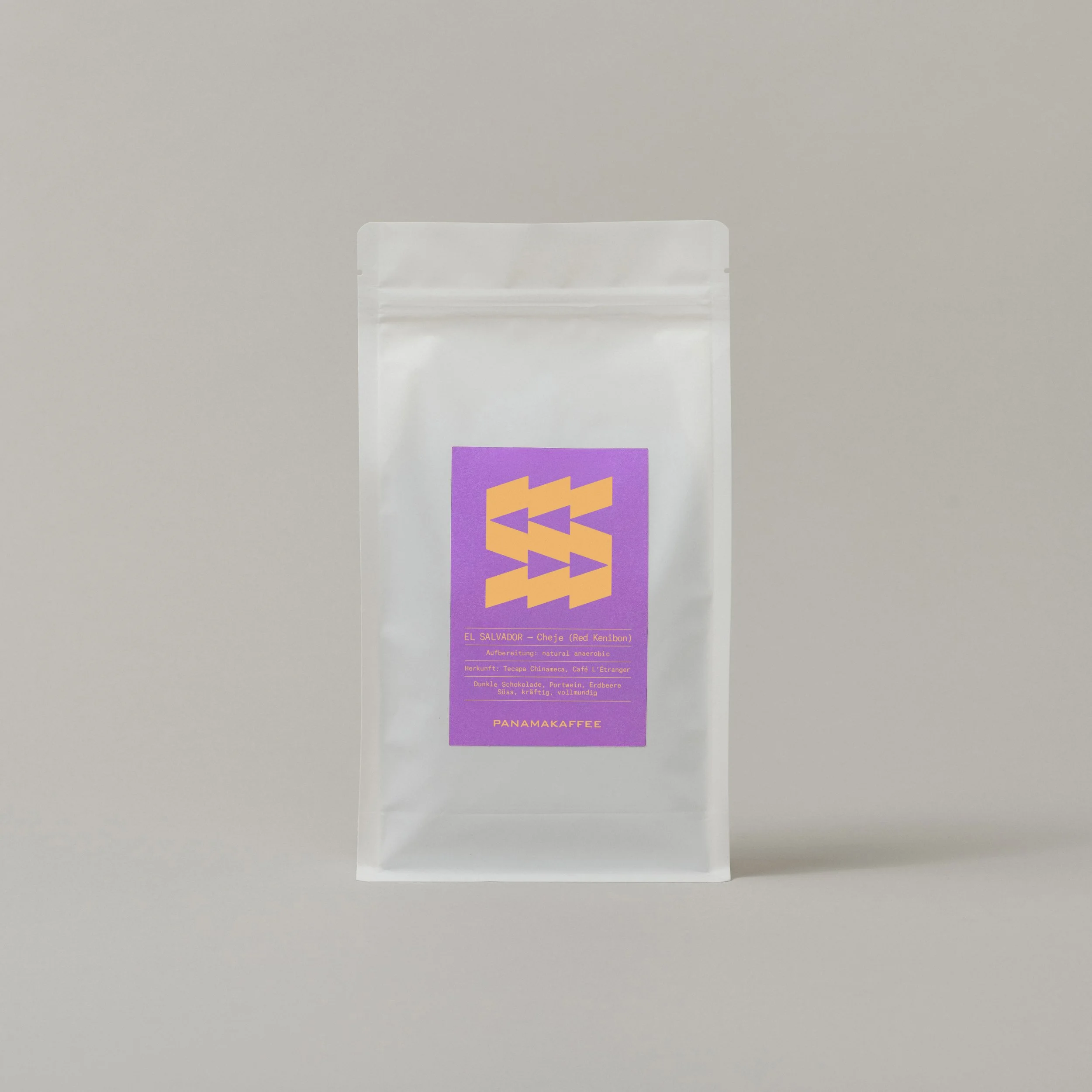 PANAMA-KAFFEE_MOCKUP_SALVADOR.jpg
