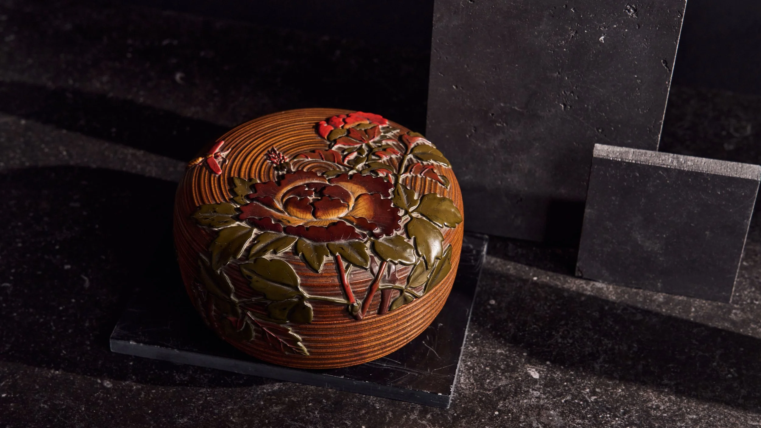 20251111-271-asian-art-eva-and-aubrey-sweet-collection-japanese-works-of-art (4).jpg