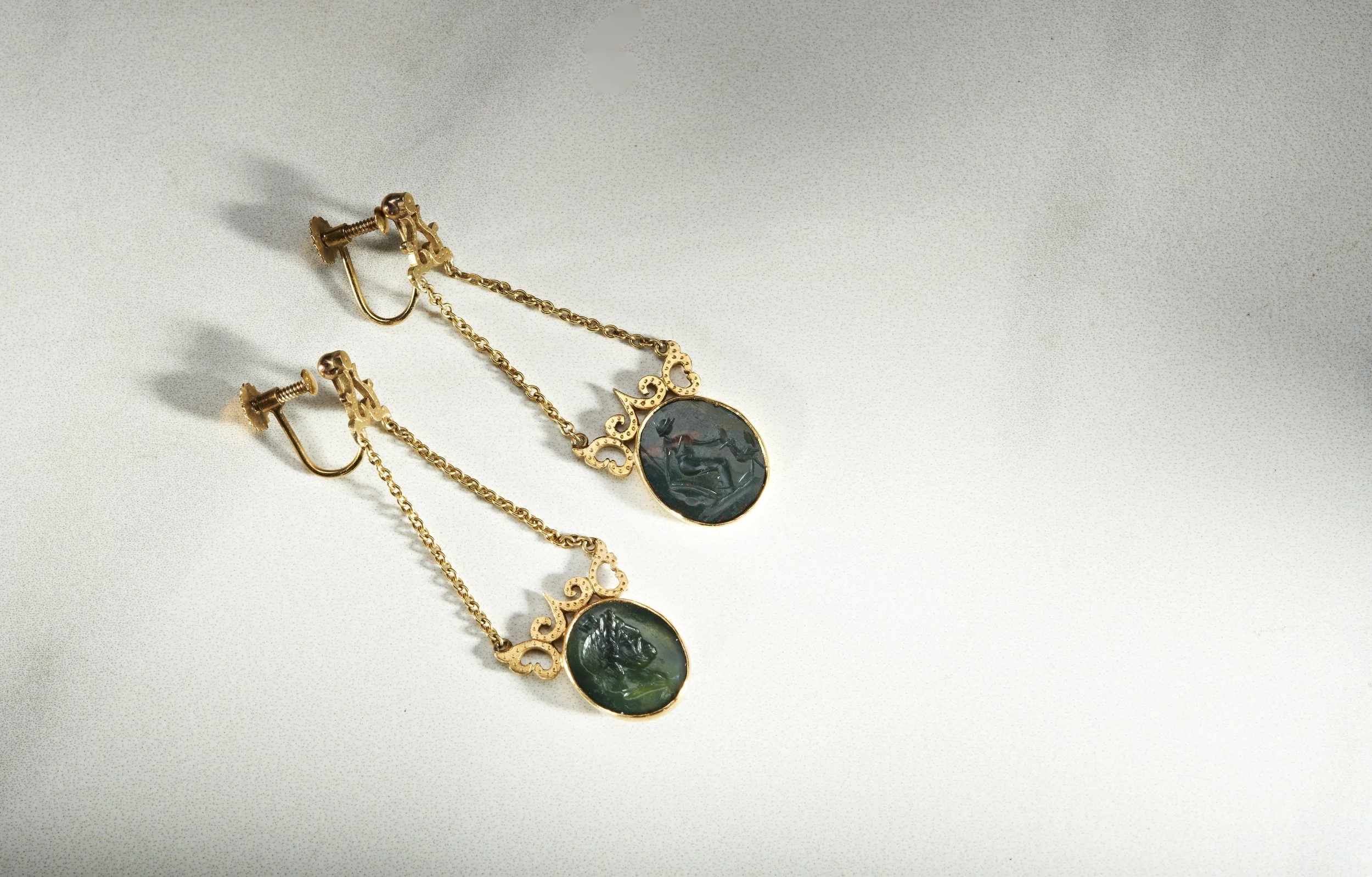 20250611-224-jewellery-victorian-bloodstone-gold-earrings-1.jpg