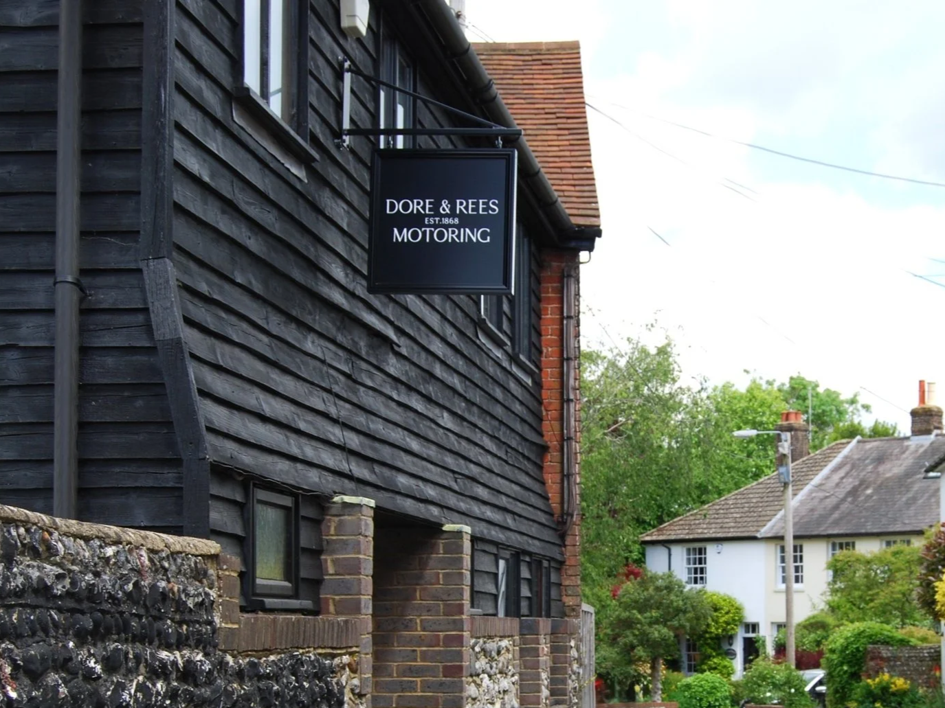 4 JUNE: VALUATION DAY AT DORE &amp; REES MOTORING, STEYNING, WEST SUSSEX