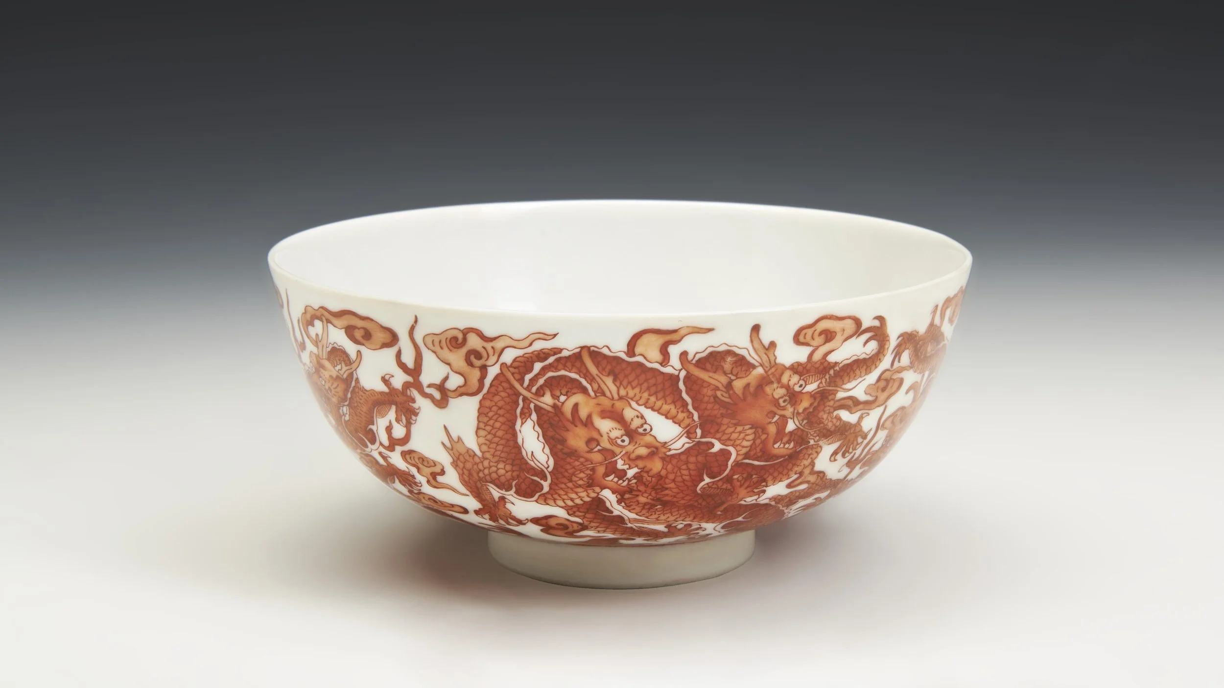 MONDAY 10 NOVEMBER AT 9:30AM
FINE ASIAN ART
A RARE IRON RED DRAGON BOWL, YONGZHENG SIX CHARACTER MARK AND OF THE PERIOD
PROVENANCE: From a Private London Collection
ESTIMATE: £20,000 – £40,000